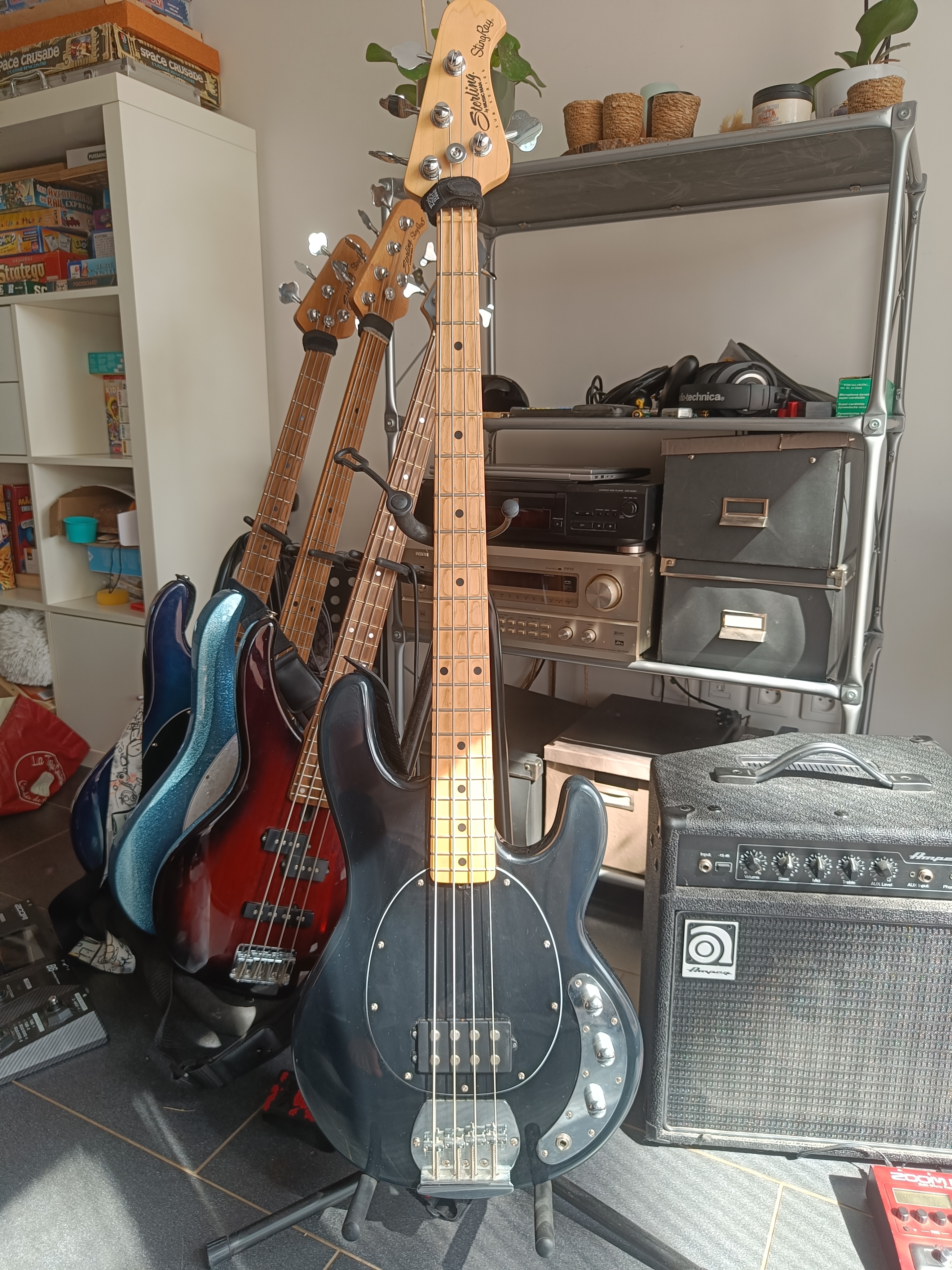 Vends Basse Sterling by Music Man SUB Sintg Ray4