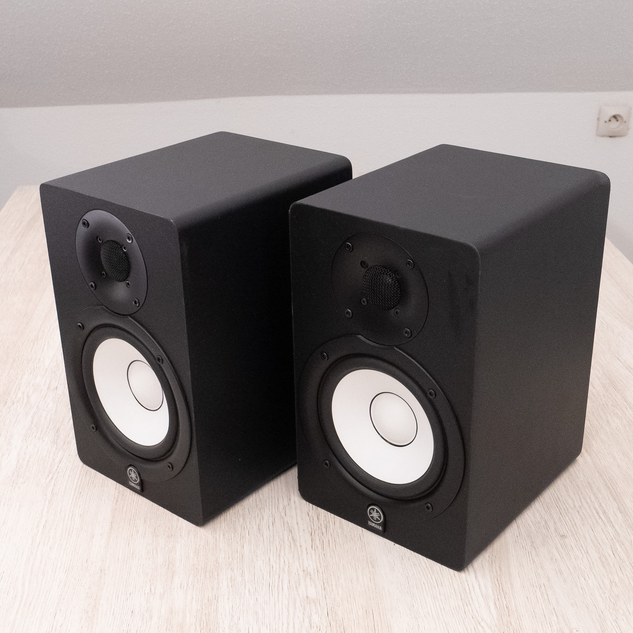 Yamaha HS50M 4