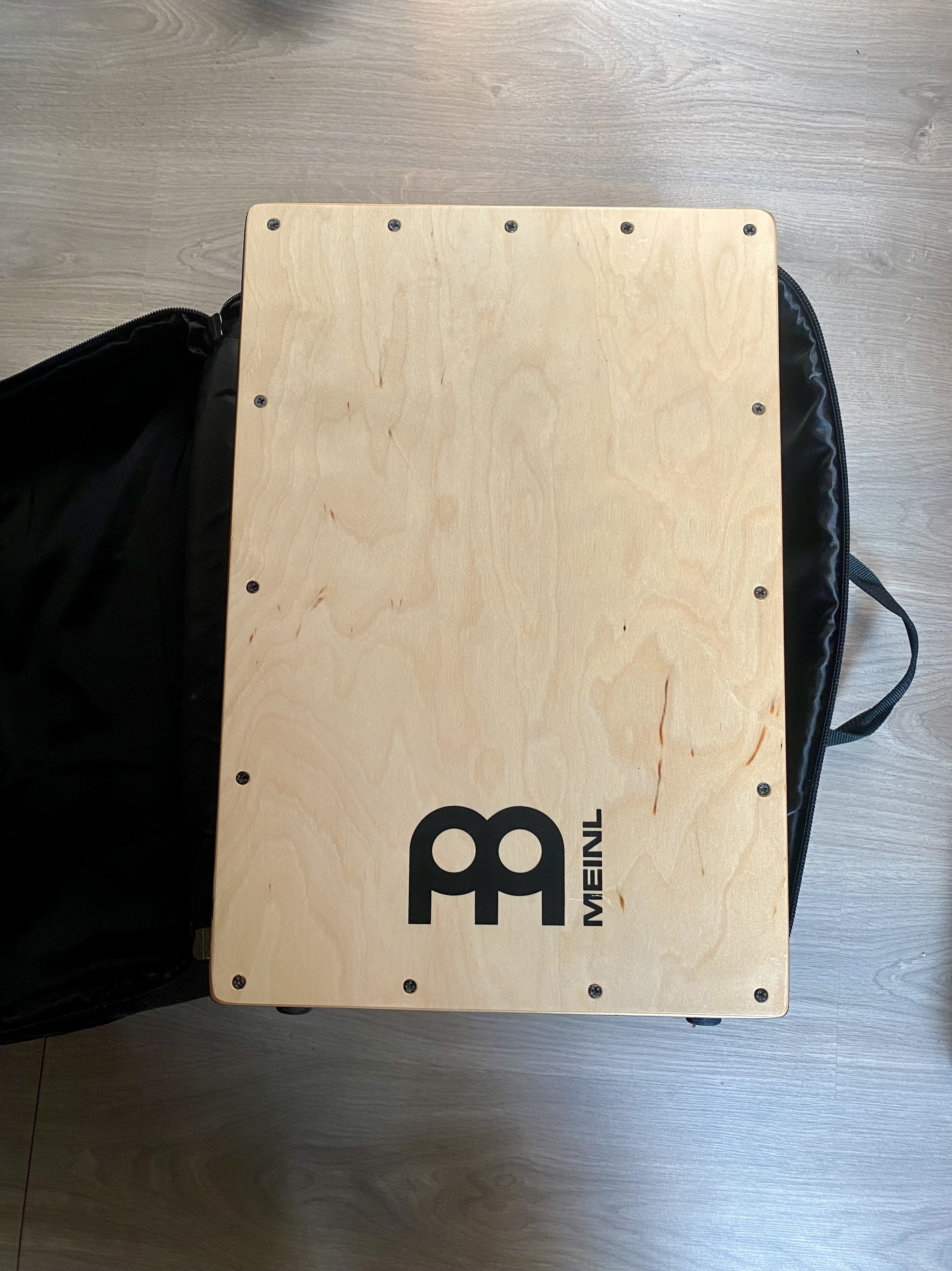 Cajon Meinl « grosse caisse »