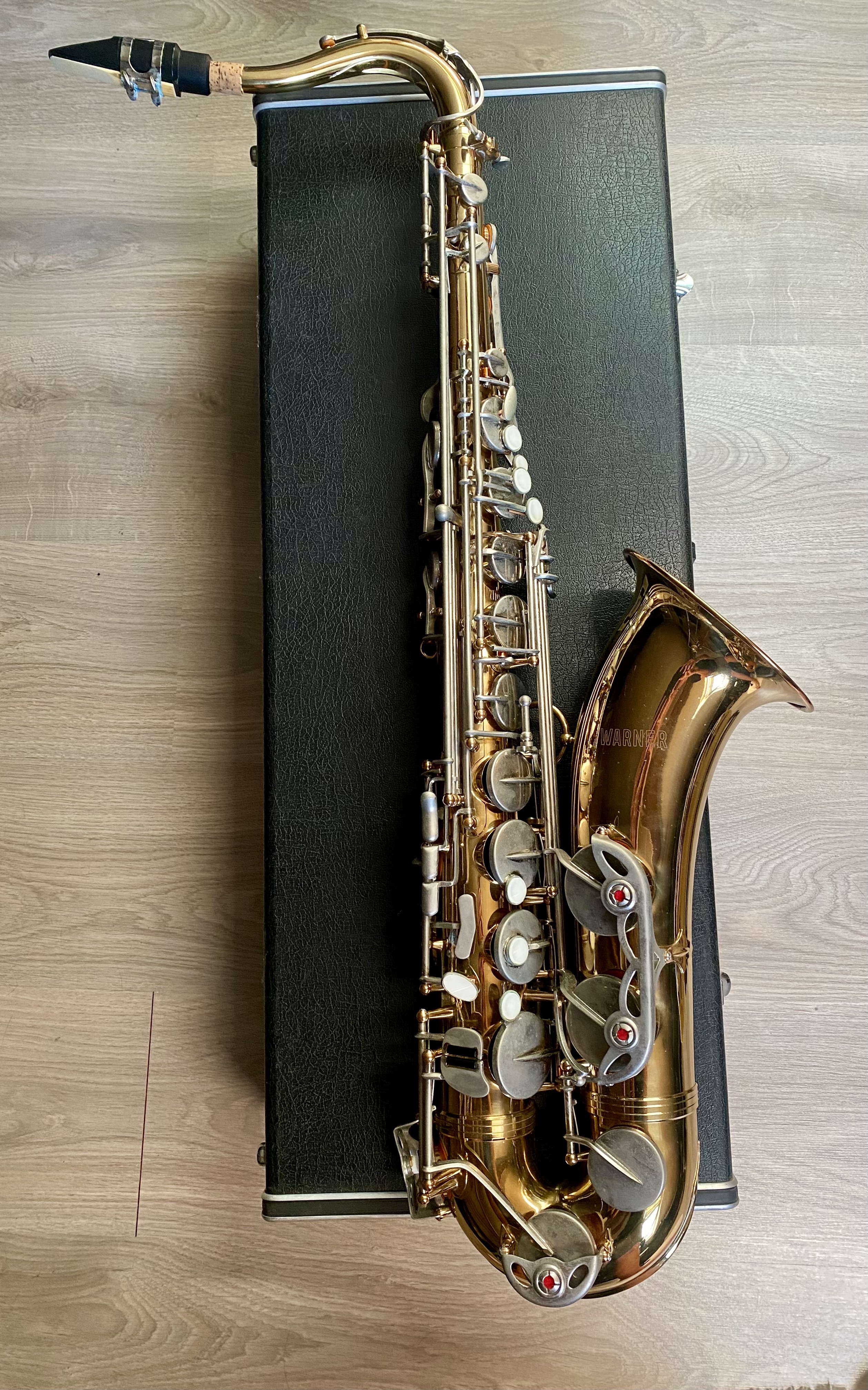 Saxophone ténor Warner 