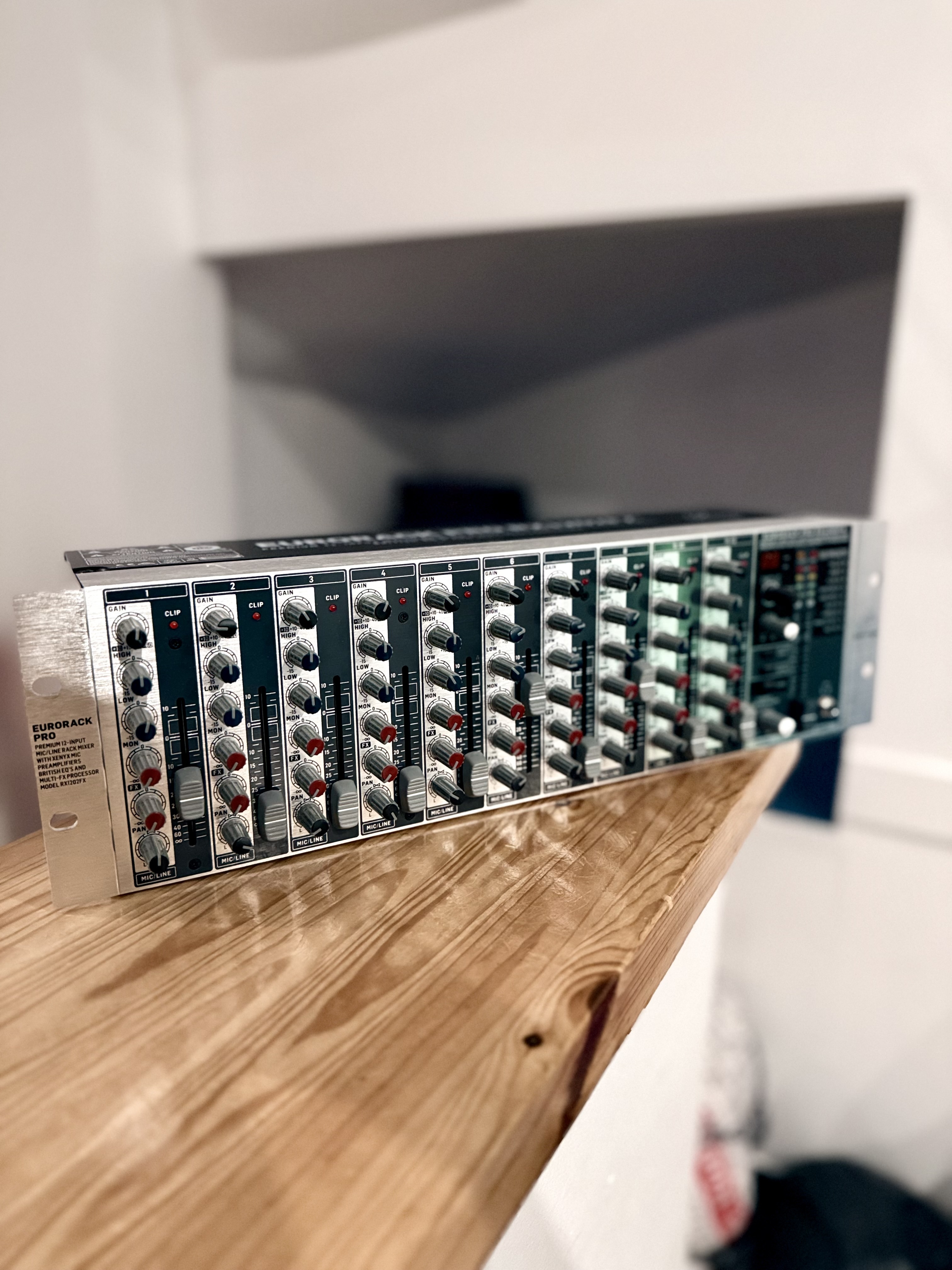 BEHRINGER PRO RX1202FX