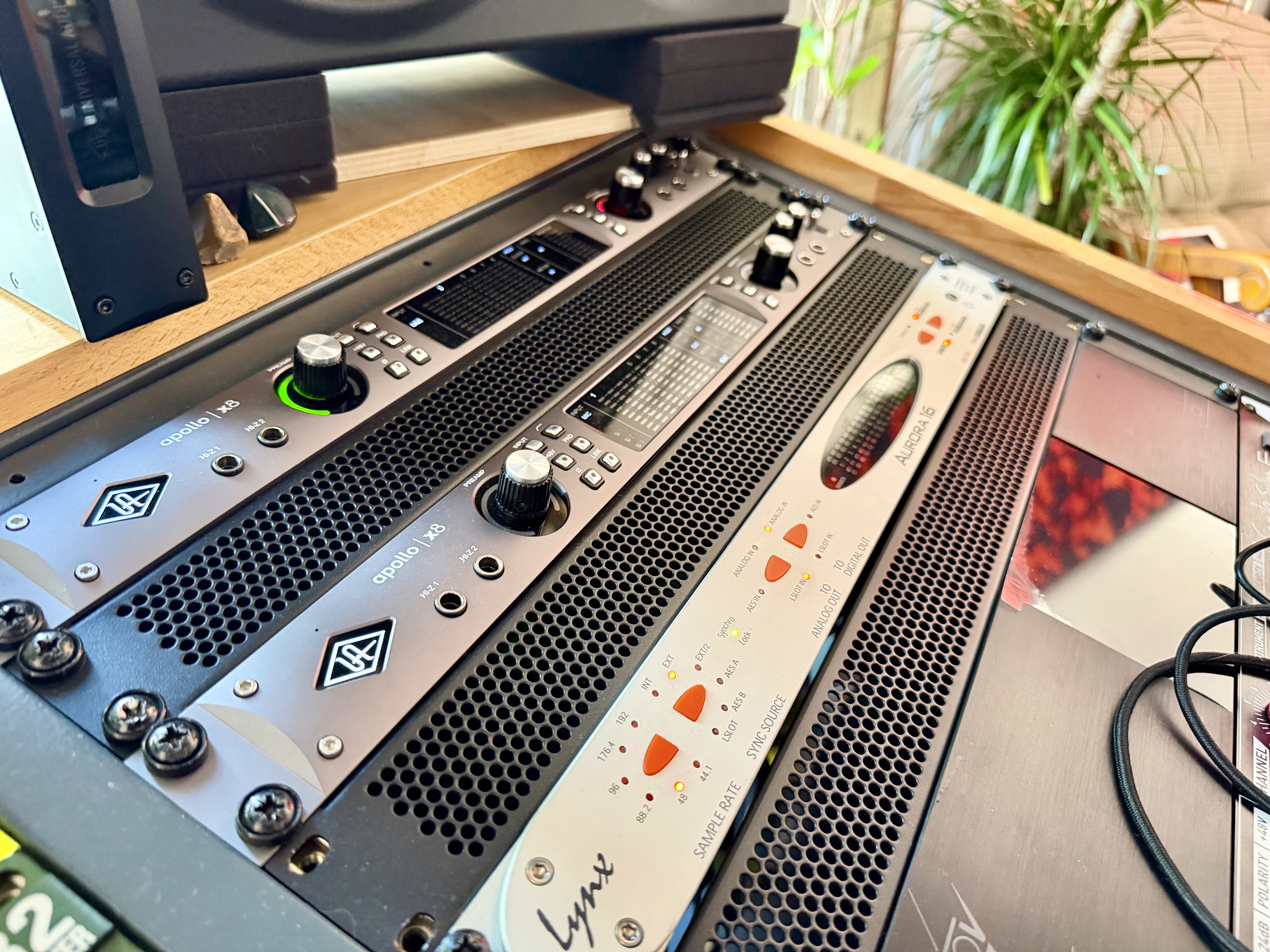 À vendre — Lynx Aurora 16 LT-ADAT + 2 cartes Universal Audio Apollo x8