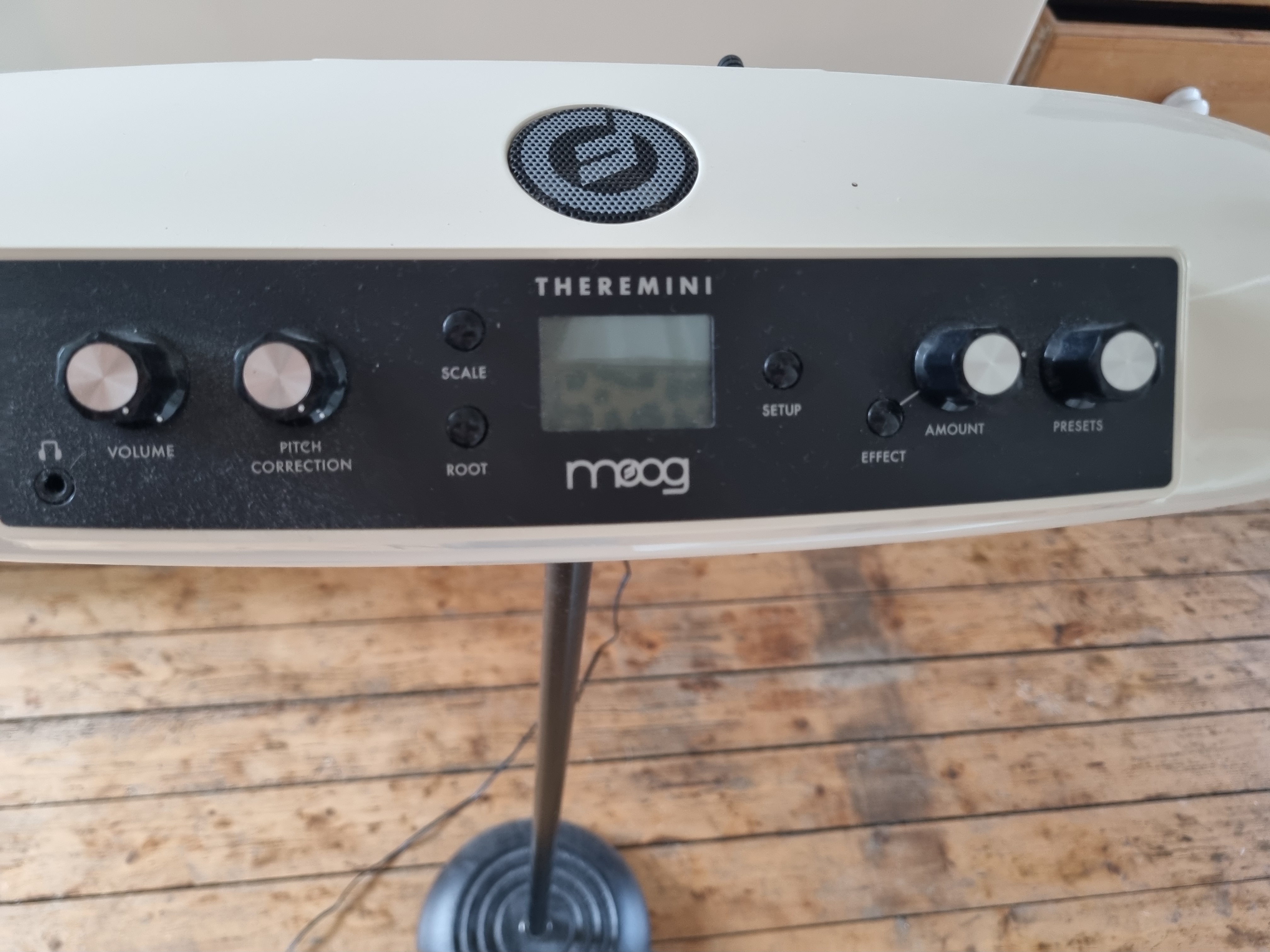 Moog Music Etherwave Theremin (58923)
