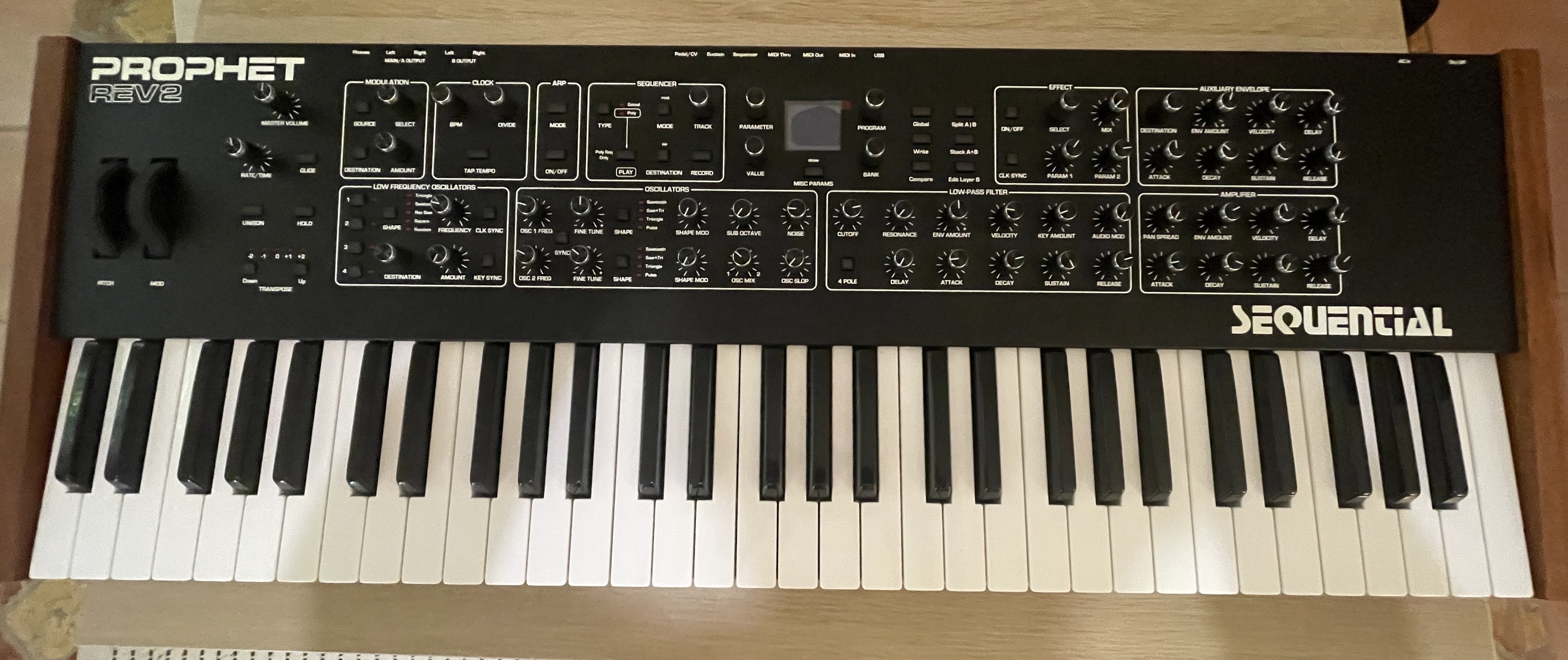 Vends Sequential/DSI Prophet Rev2 8 voix