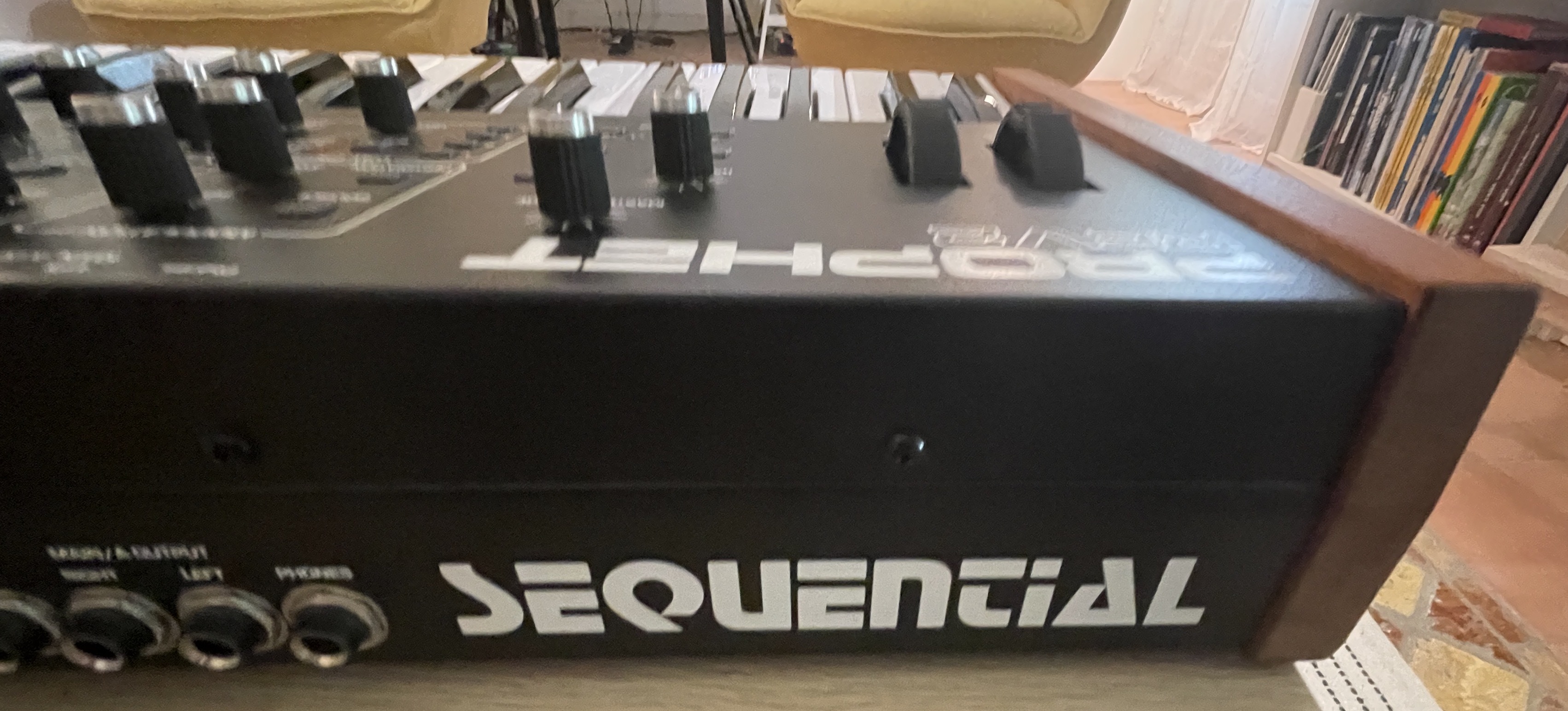 Dave Smith Instruments Prophet REV2 8 voix (48275)