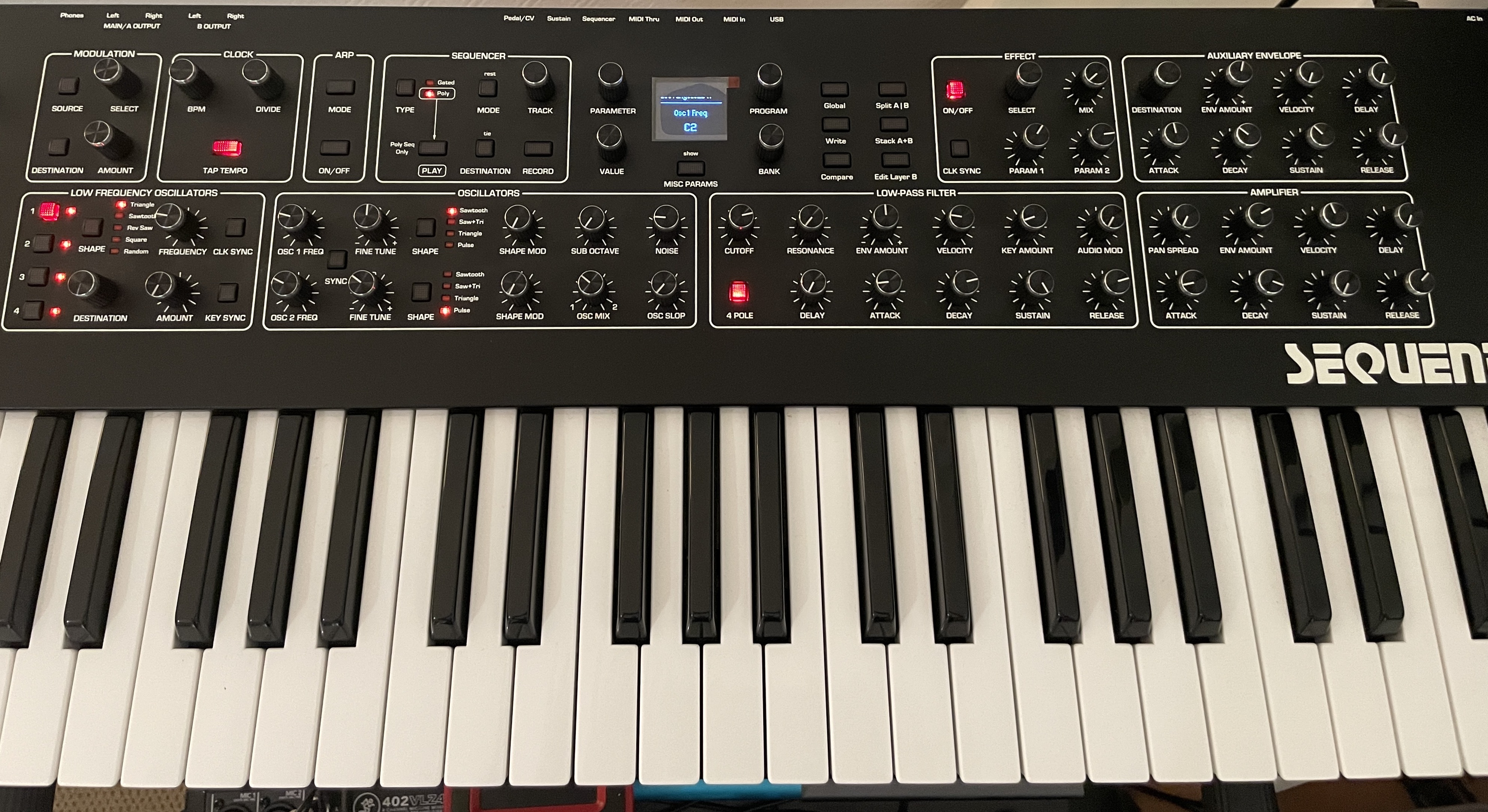 Dave Smith Instruments Prophet REV2 8 voix (25878)