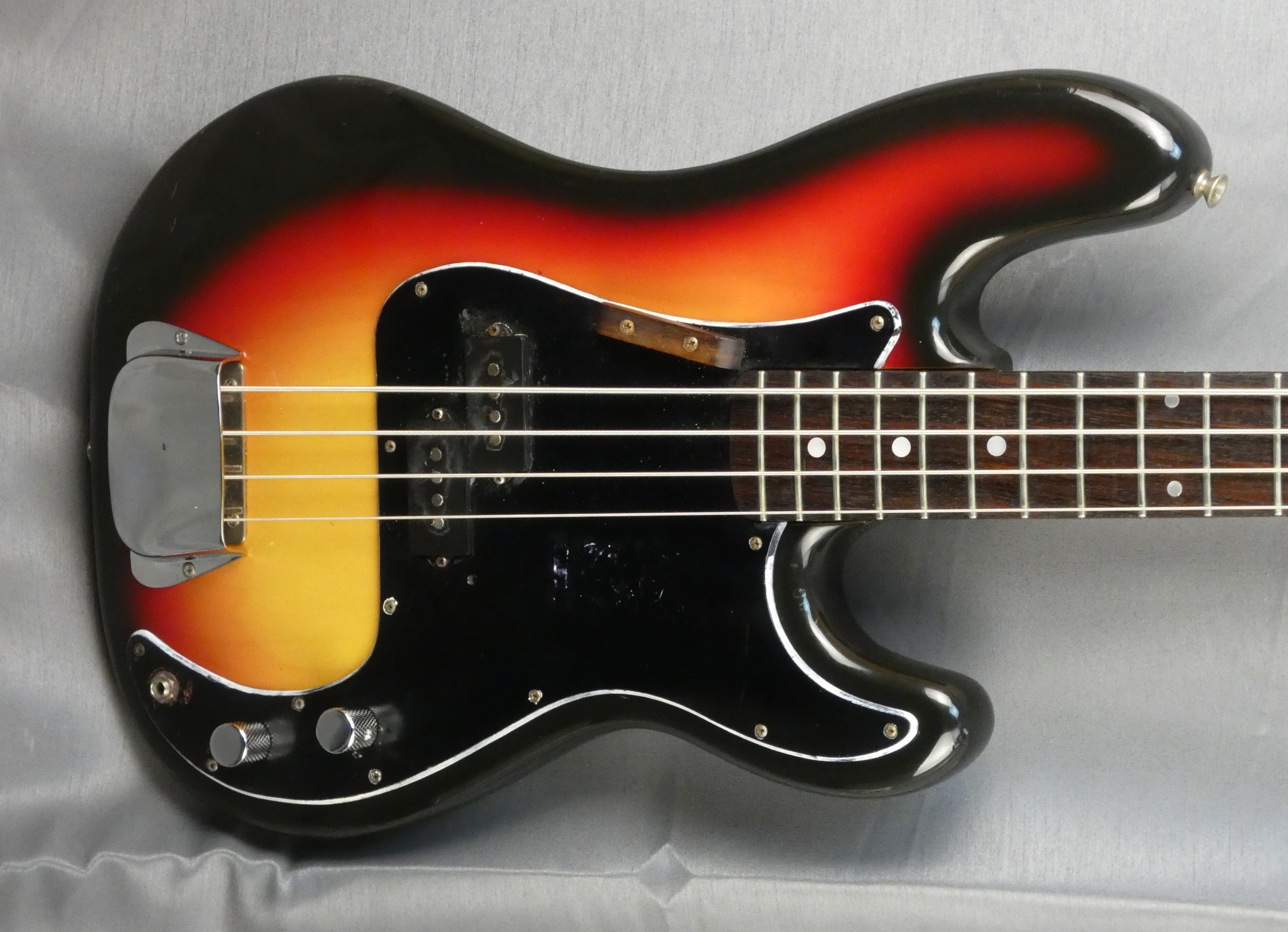 greco precision bass PB380 3TS 1971 japon japan (3)