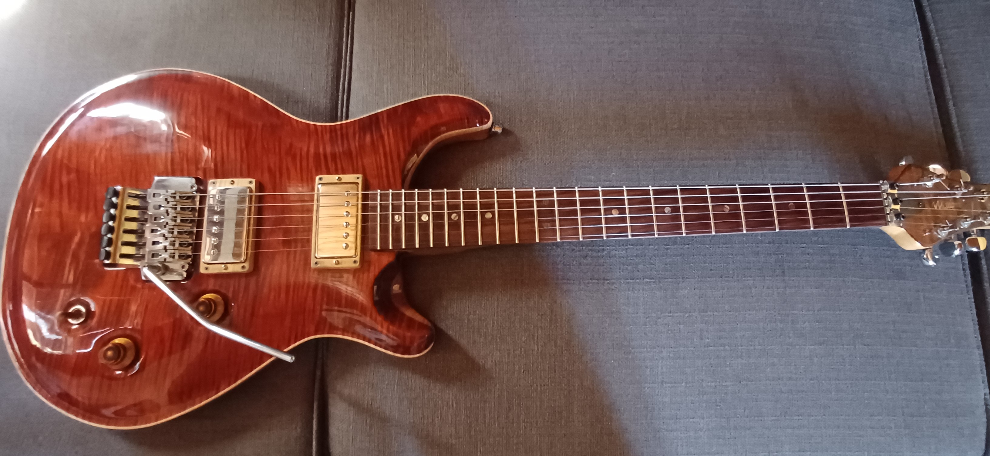 Vends guitare électrique type PRS