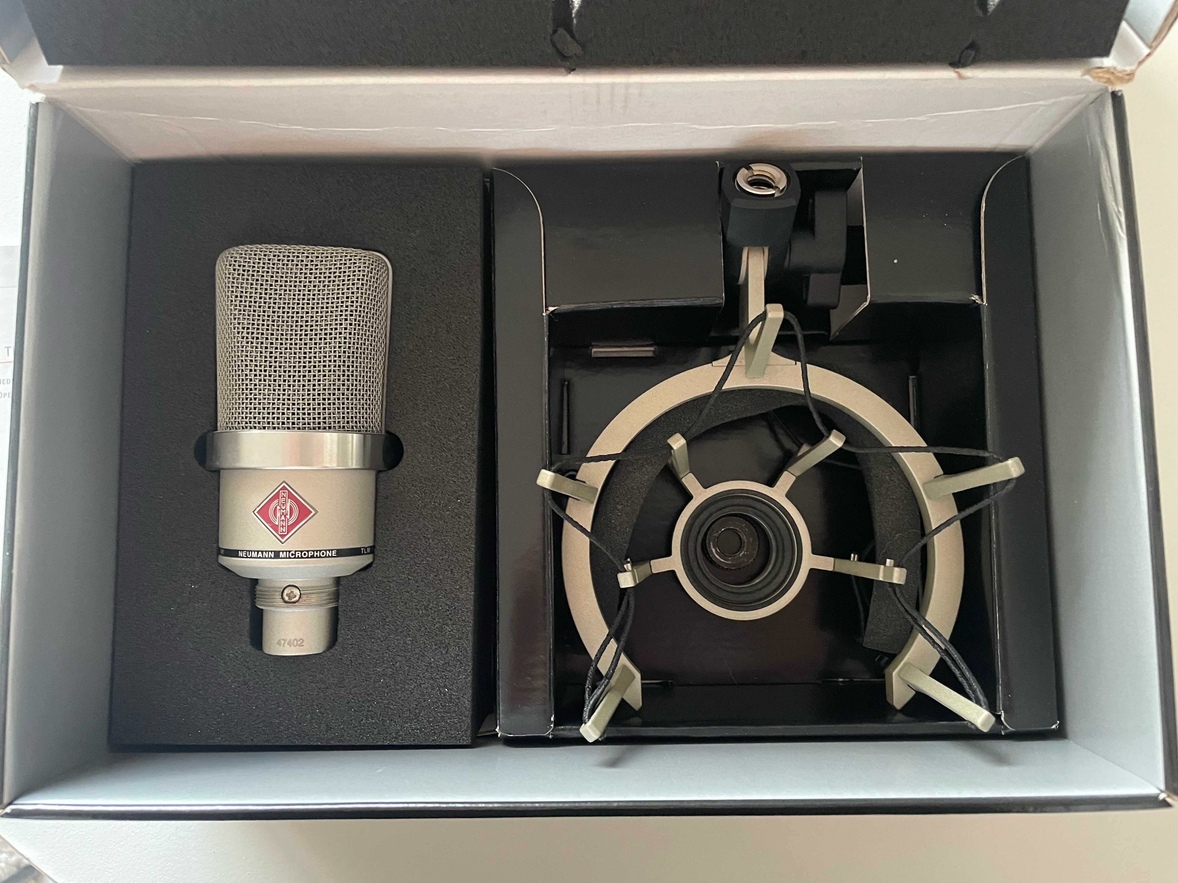 NEUMANN TLM 102 - Studio set