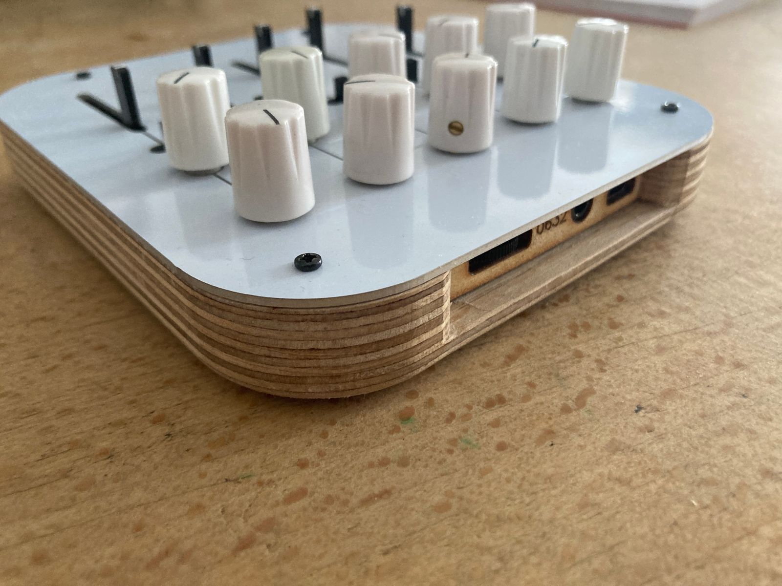 OVUM analog sound explorer drone synth