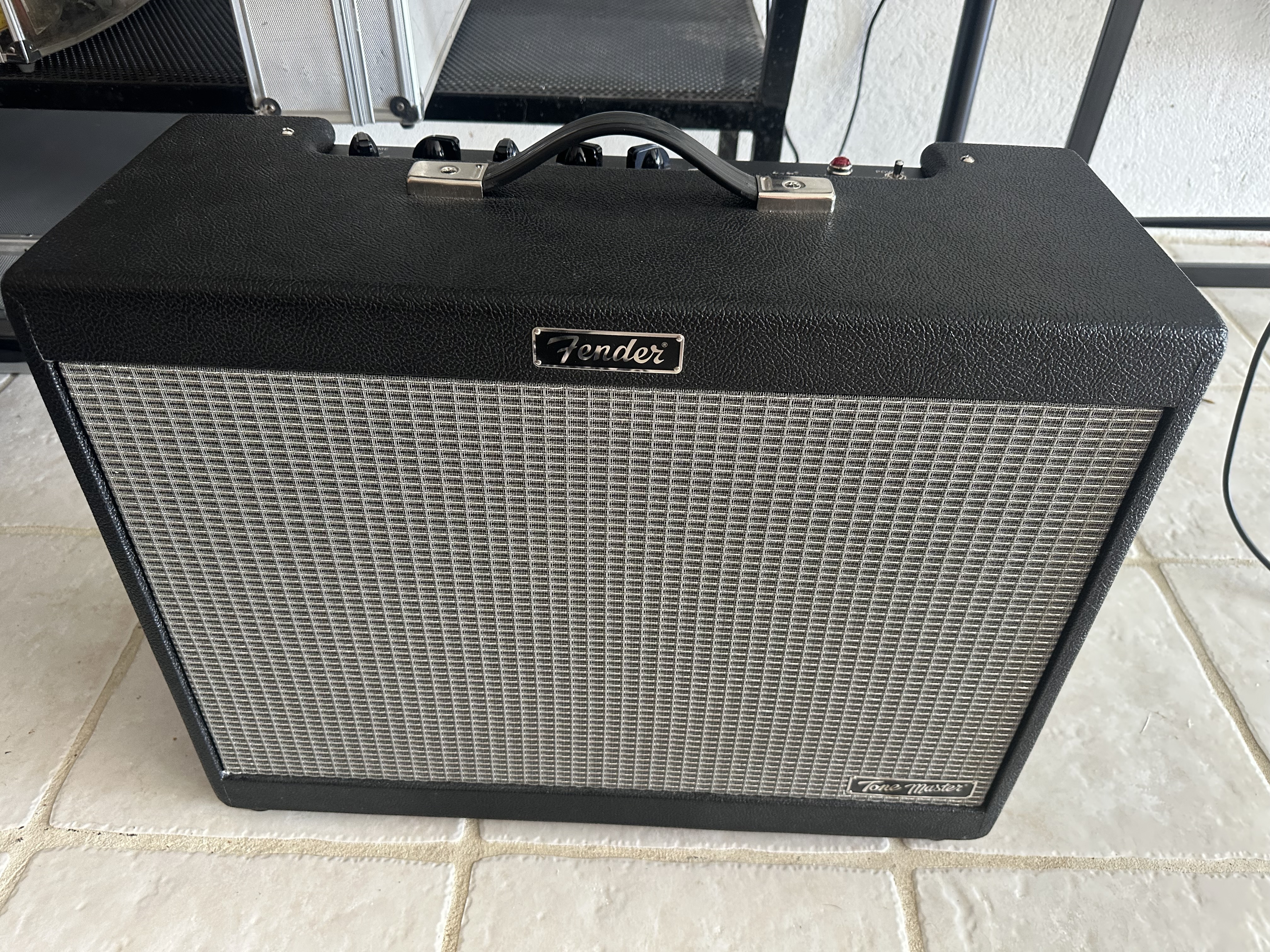 vds tone master pro fr12 avec housse de protection fender