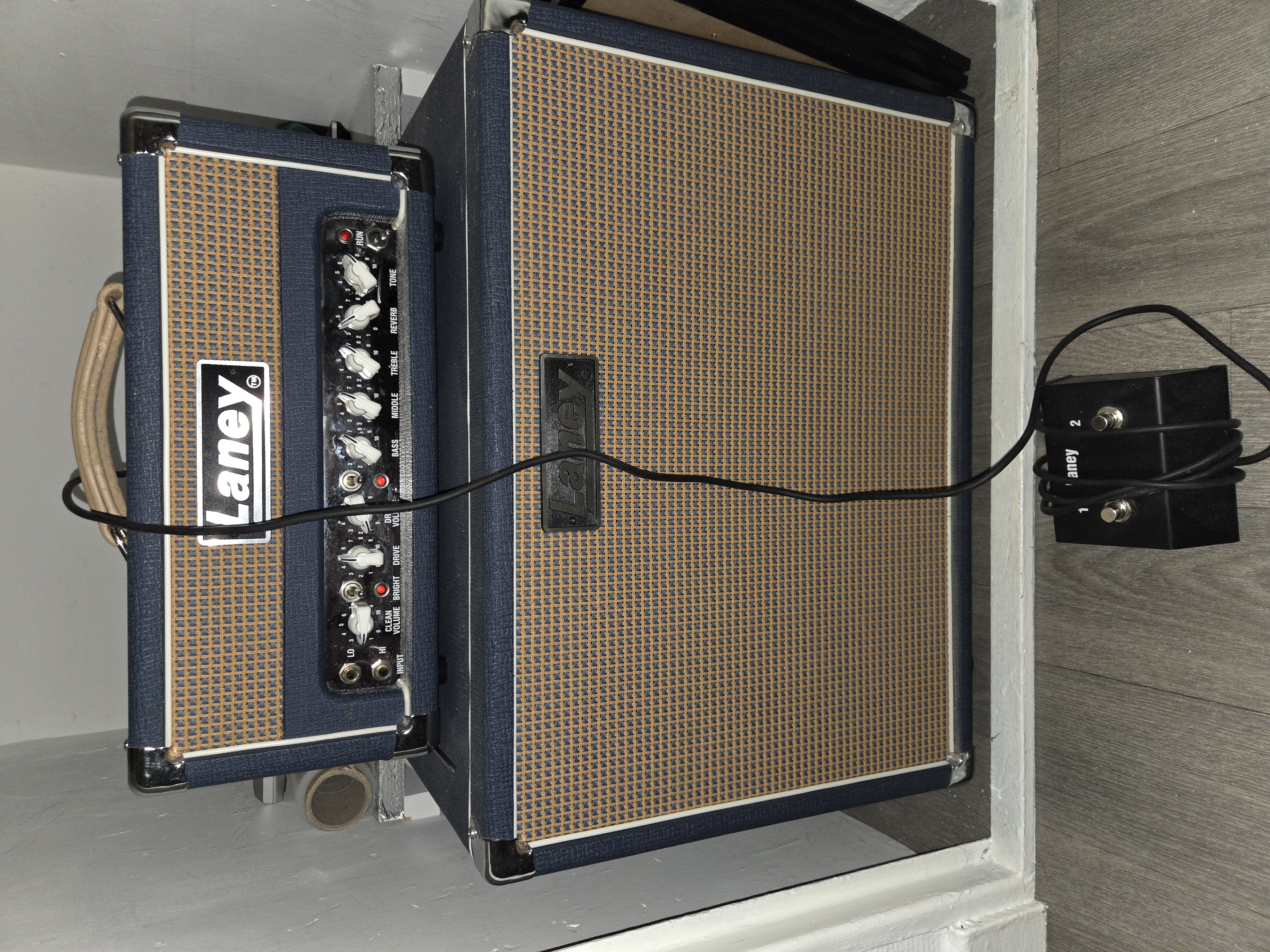 Vends tete ampli avec bafle ensemble 