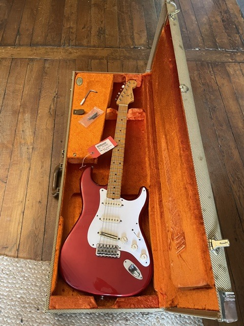Vends Vintage Hot Rod 57 Strat CAR Année: 2007