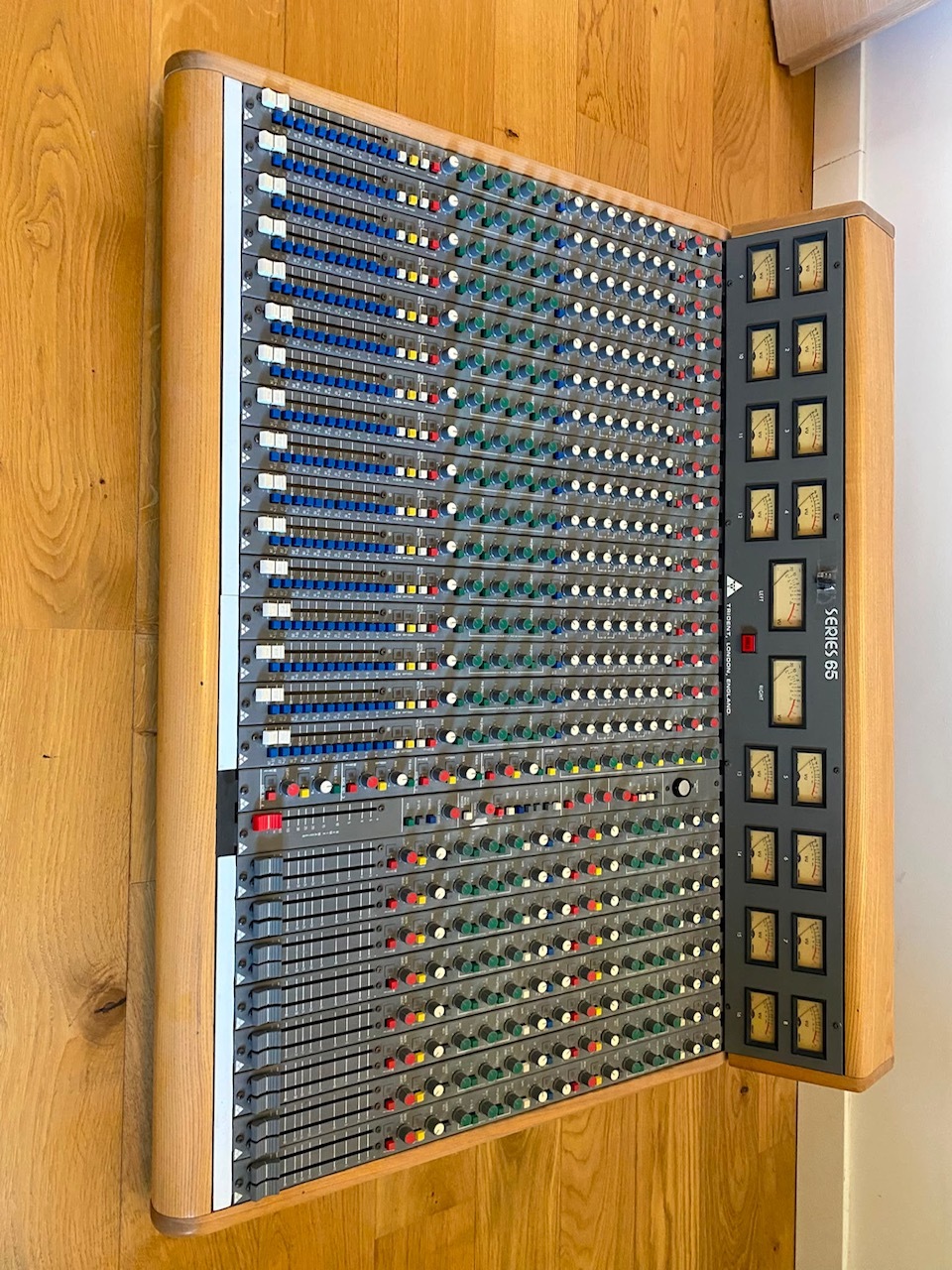 Trident Series 65 (35638)