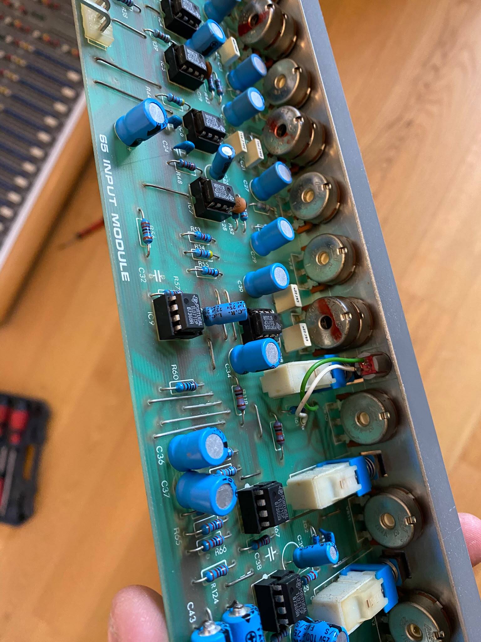 Trident Series 65 (67312)
