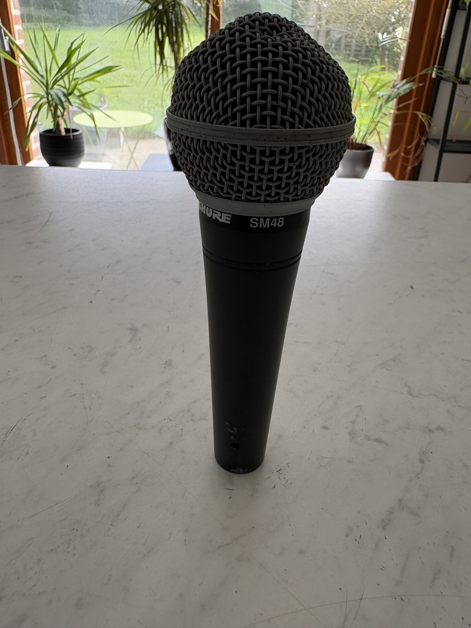 shure sM 48