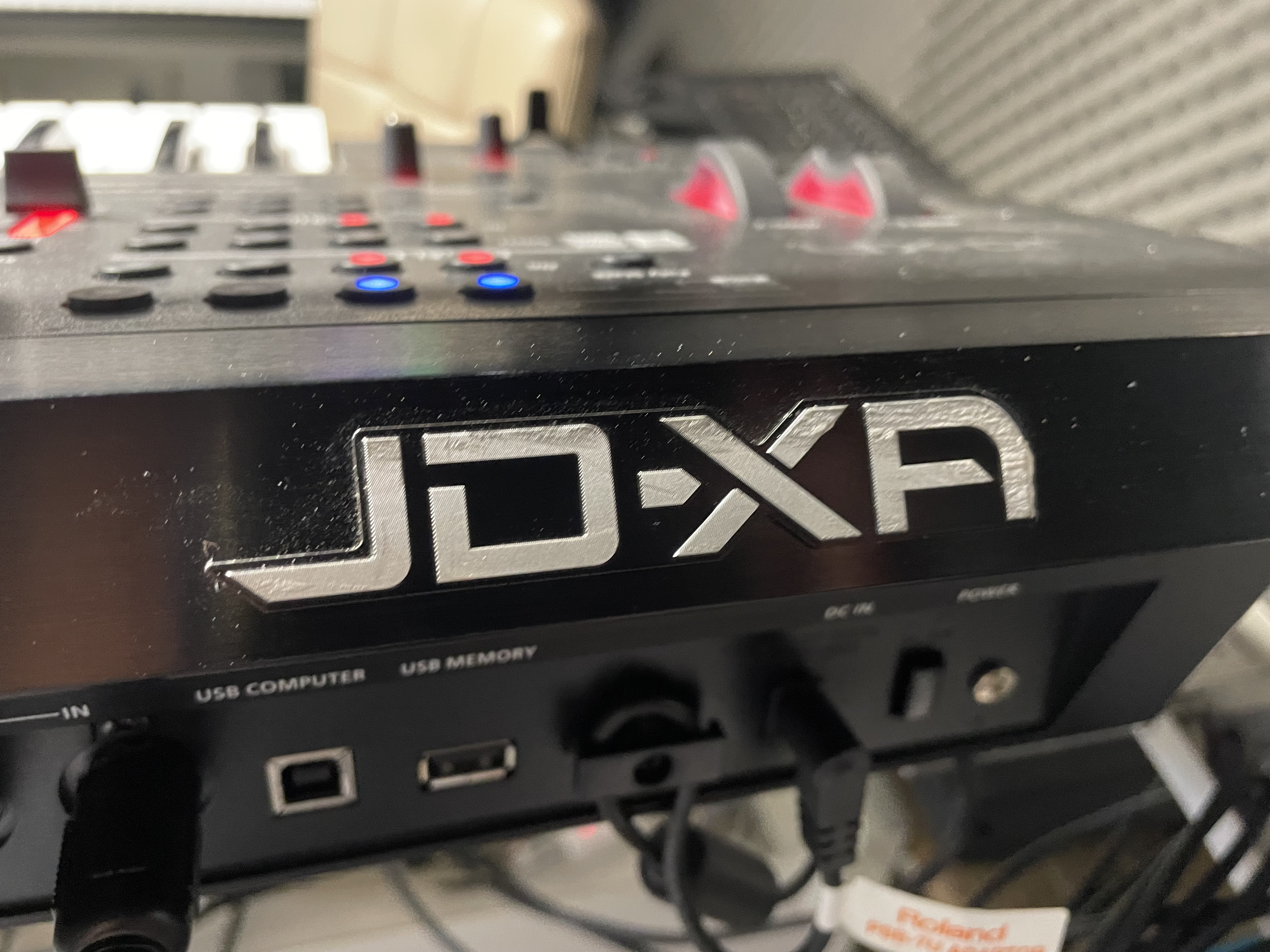 Vends ou échange Roland JD XA