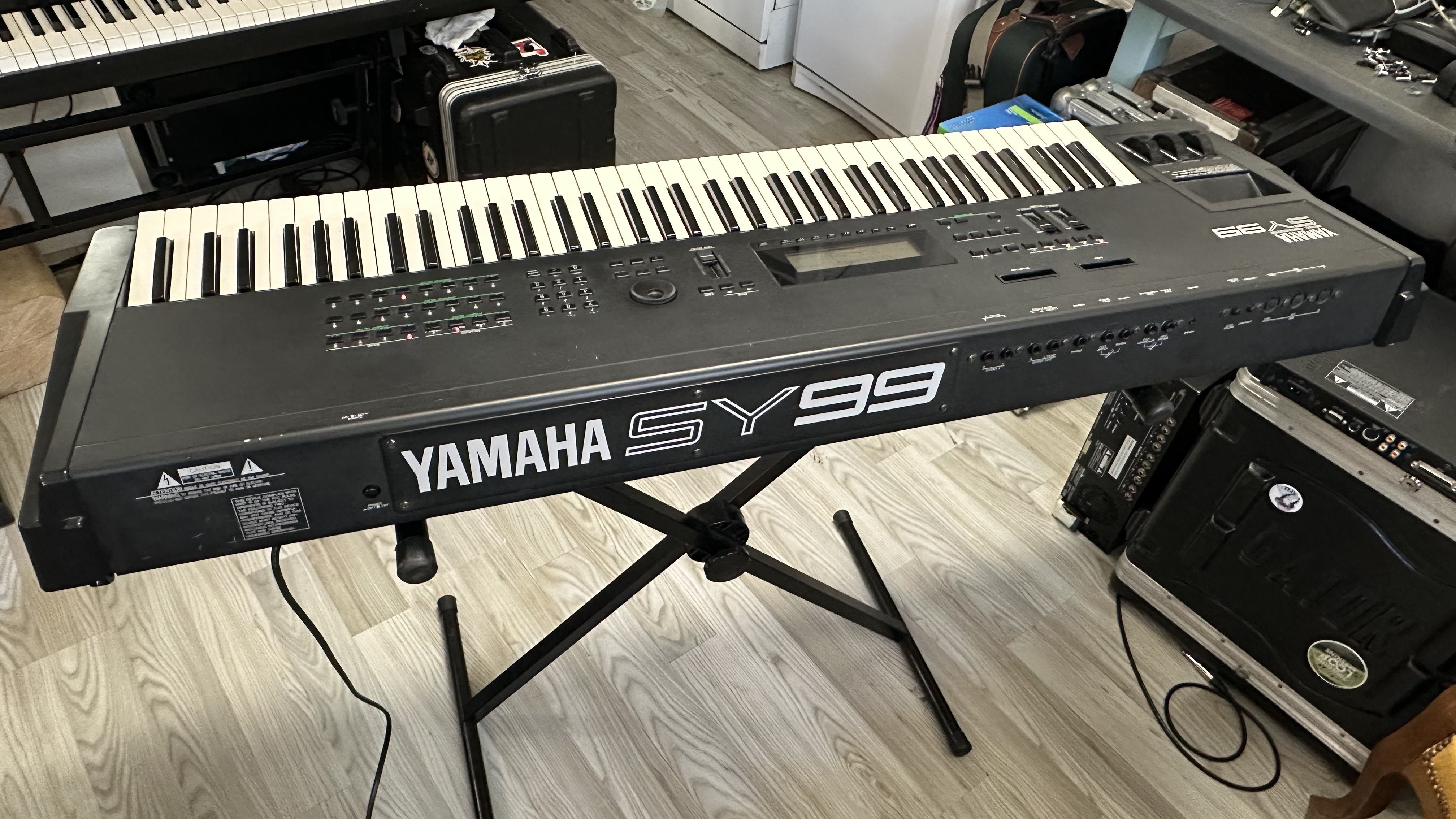 Vends Yamaha SY99