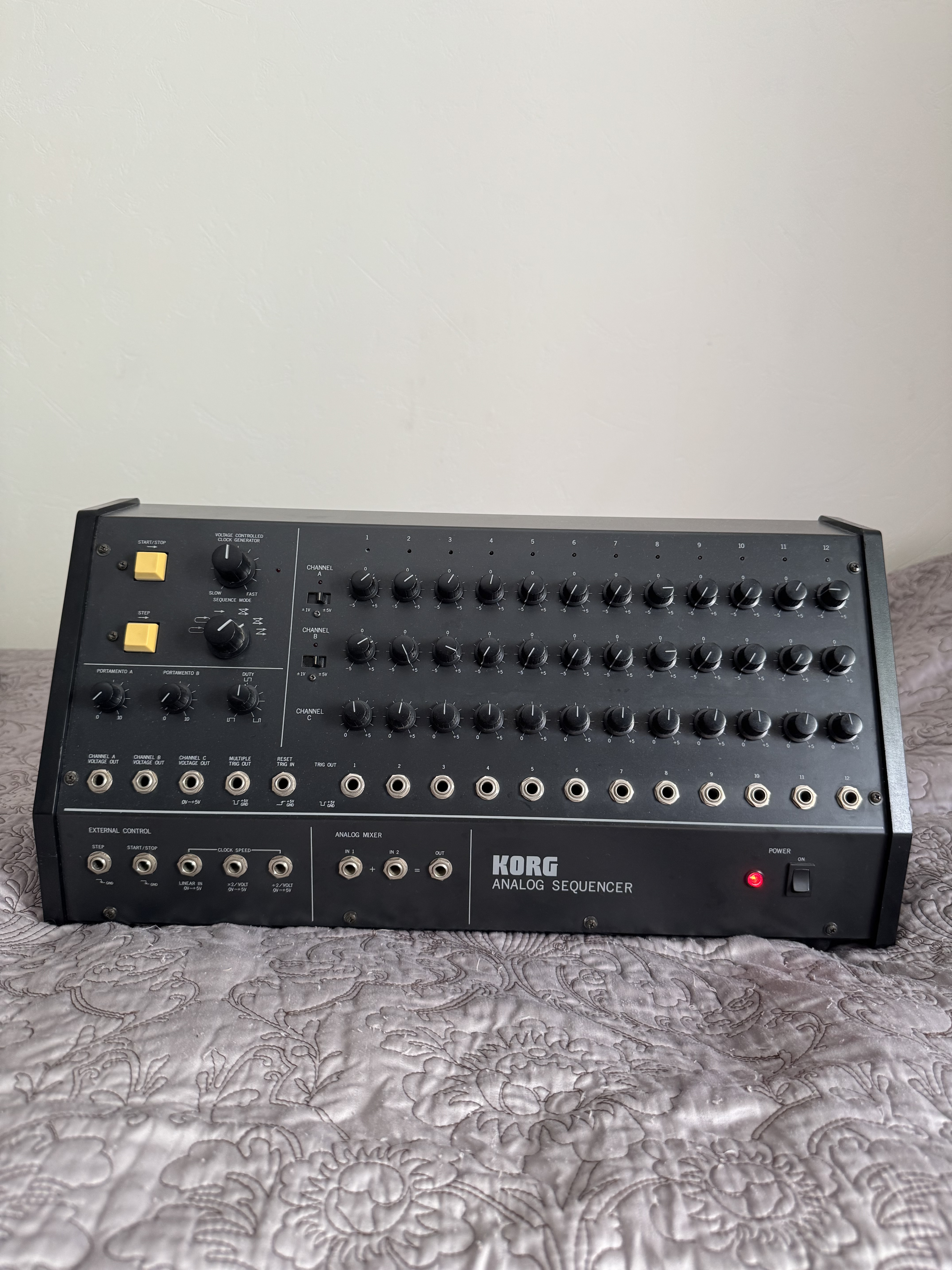 Séquenceur analogique Korg SQ 10