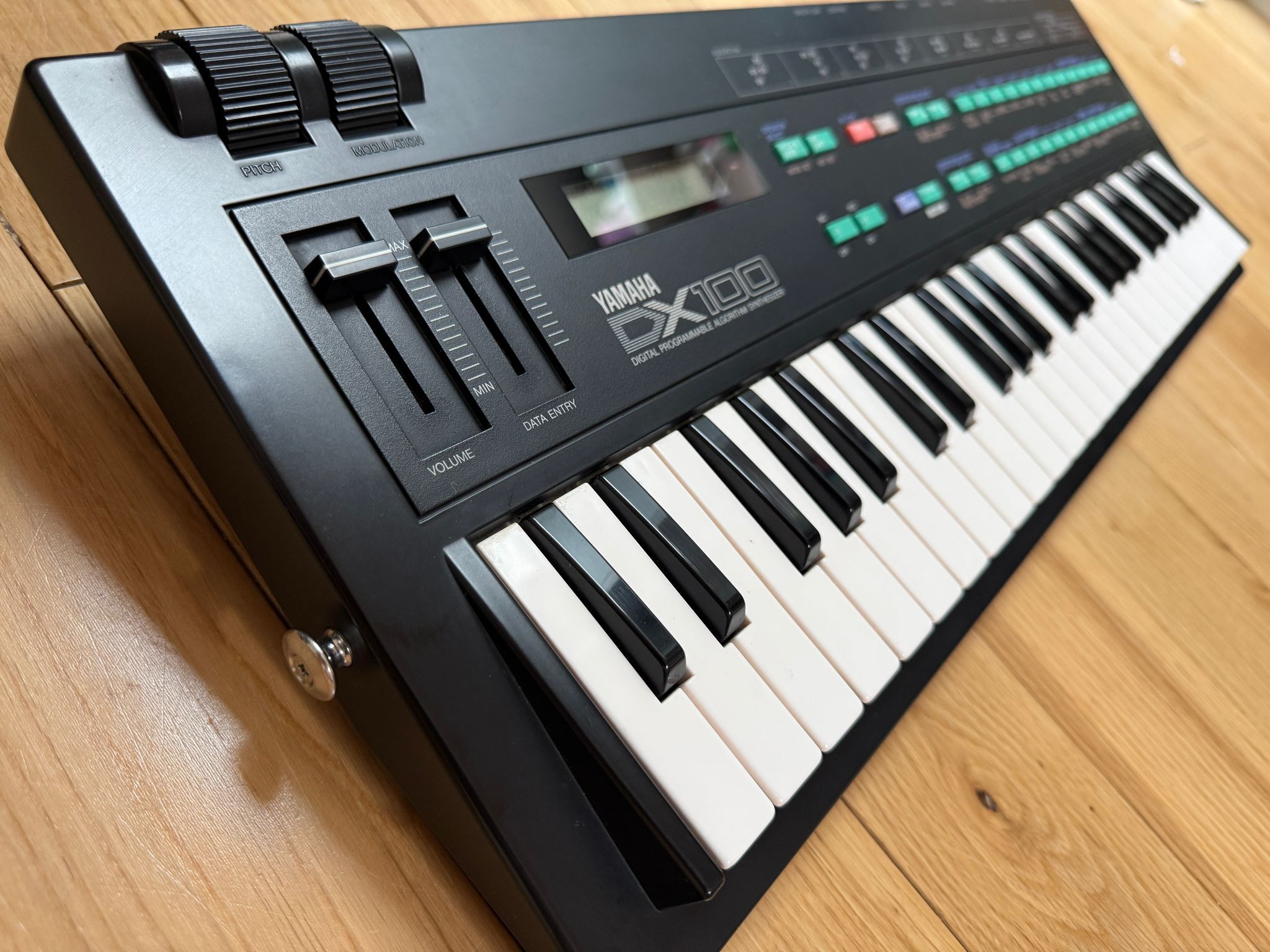 RARE: Vends Yamaha DX100 état EXCEPTIONNEL 