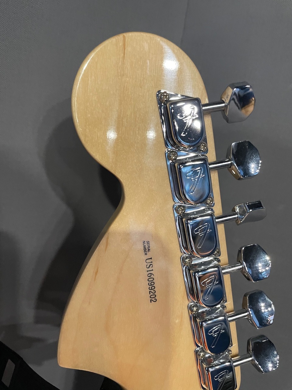 Fender Yngwie - 12