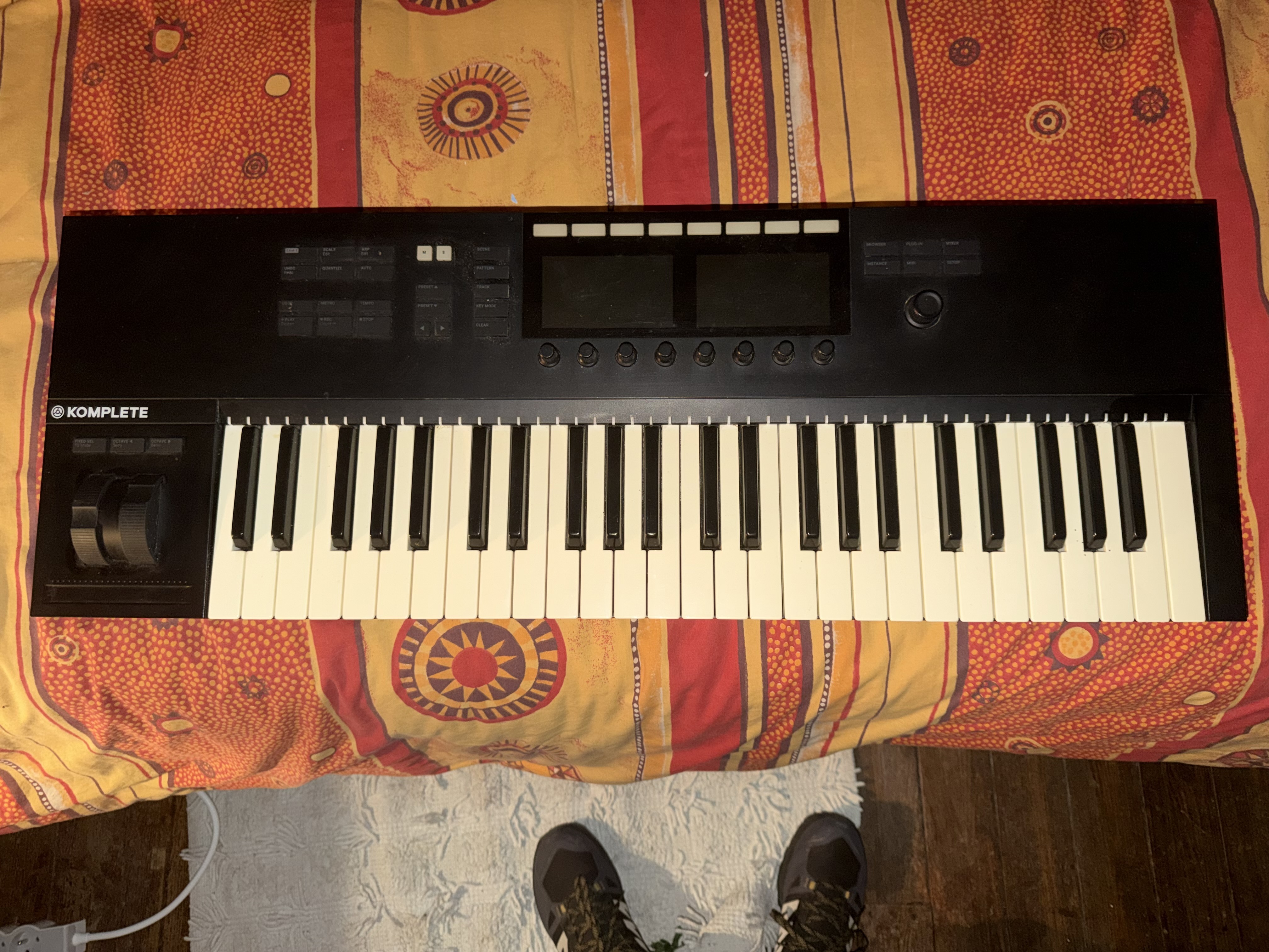 Vends komplete kontrol s49 mk2