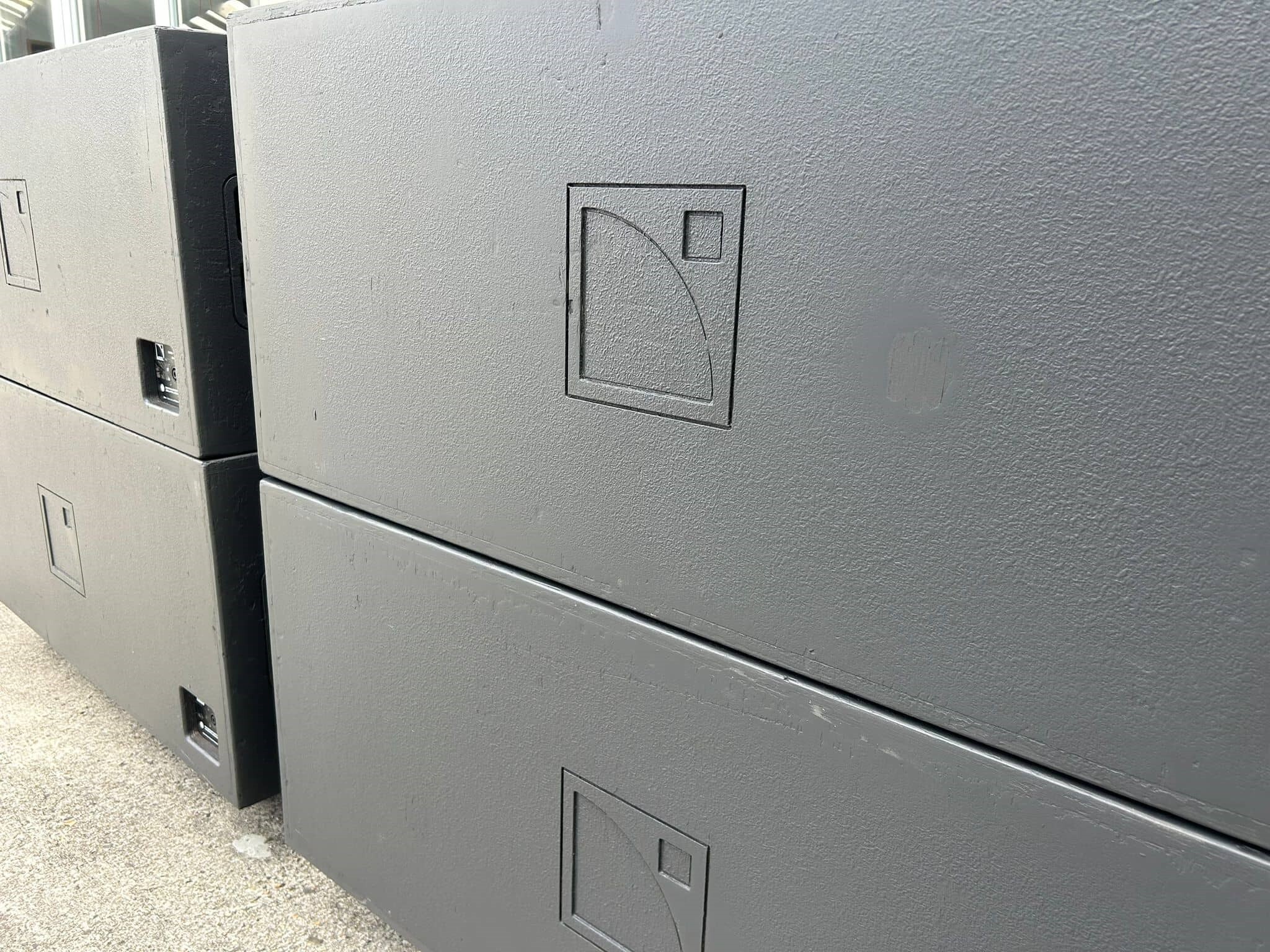 4 (2)