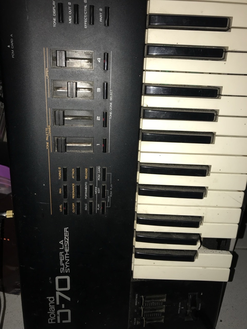 Roland D-70 (35759)
