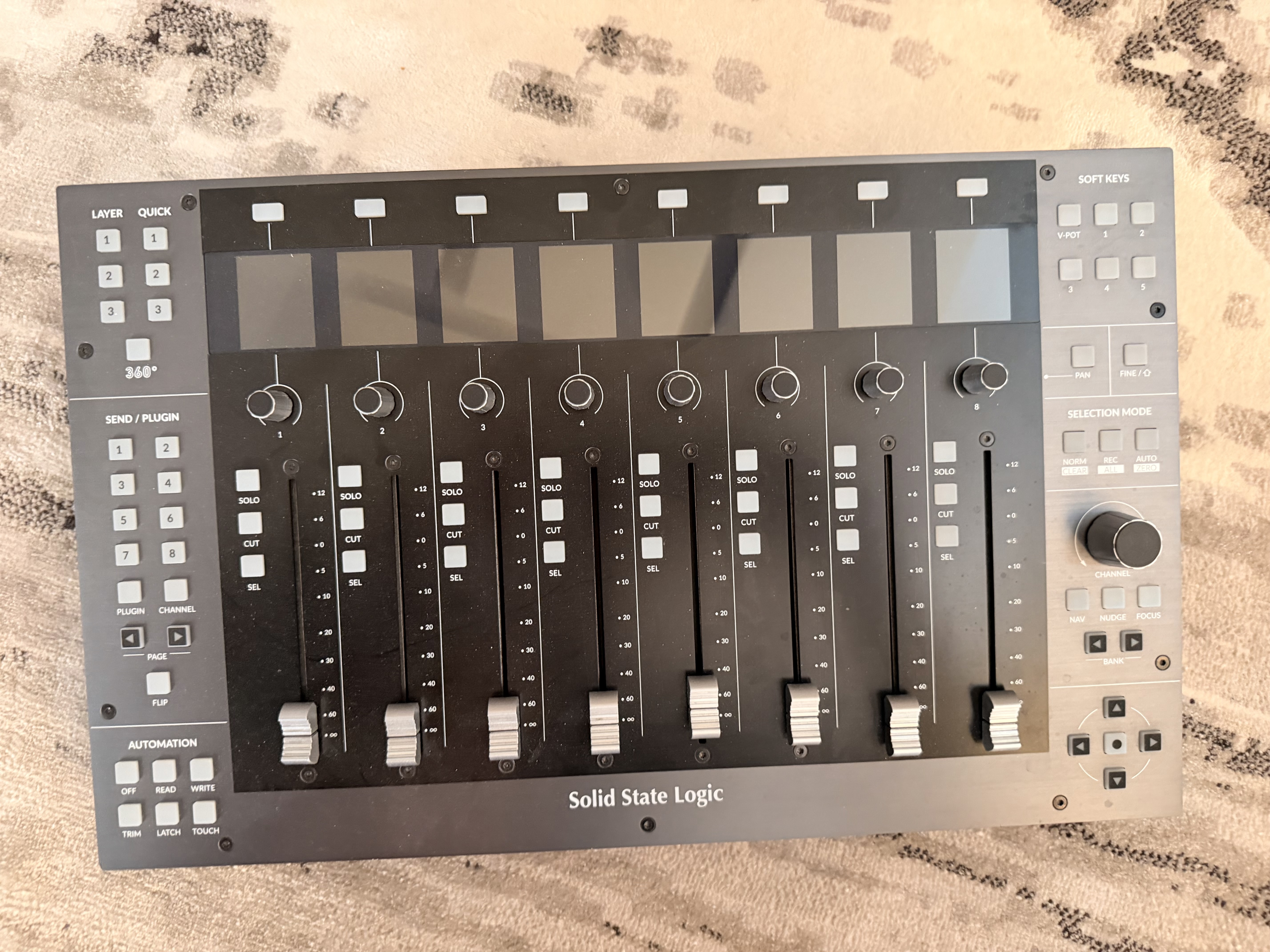 Vends Control Surface SSL UF8