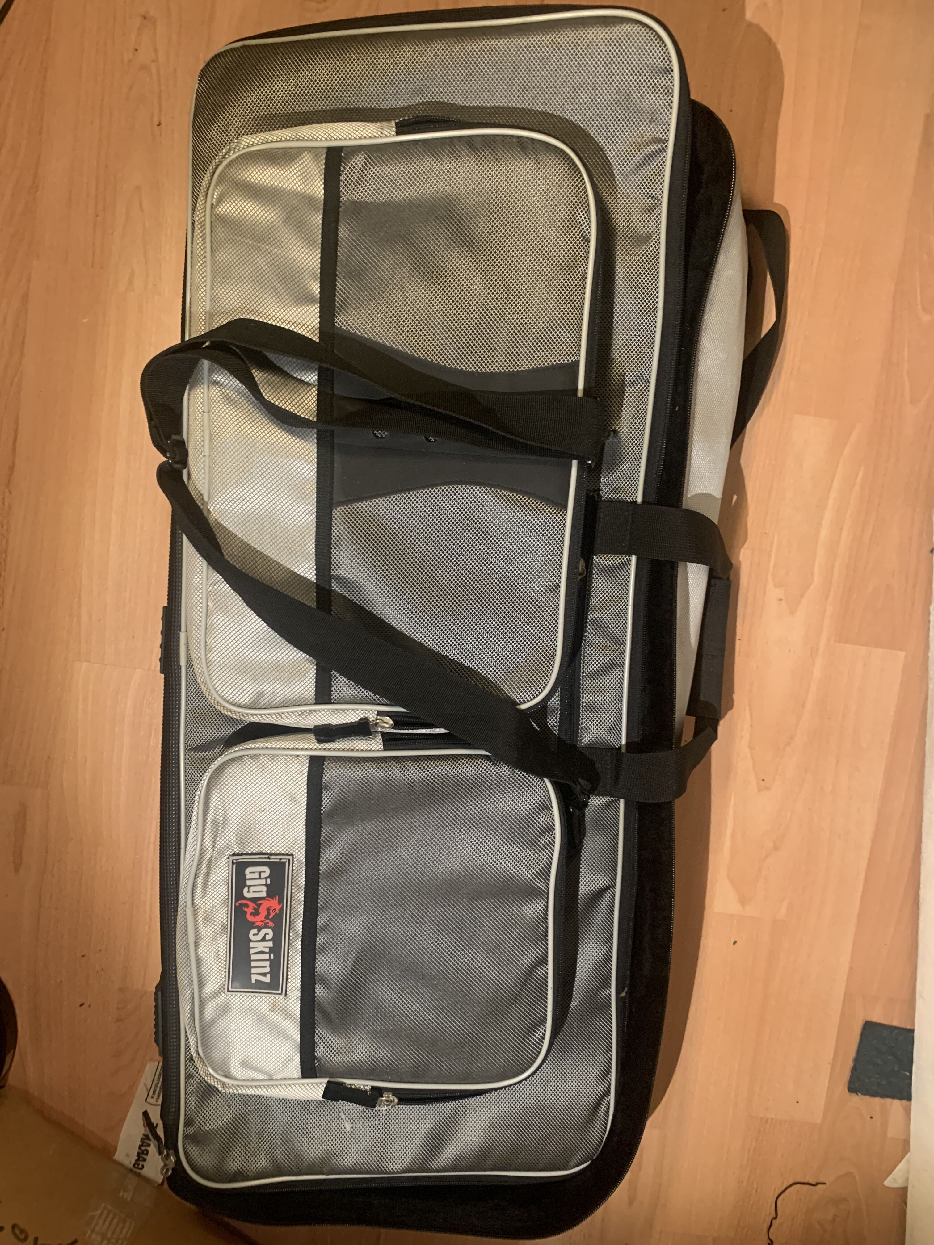 *Axiom  49 - Sac Etui (face)