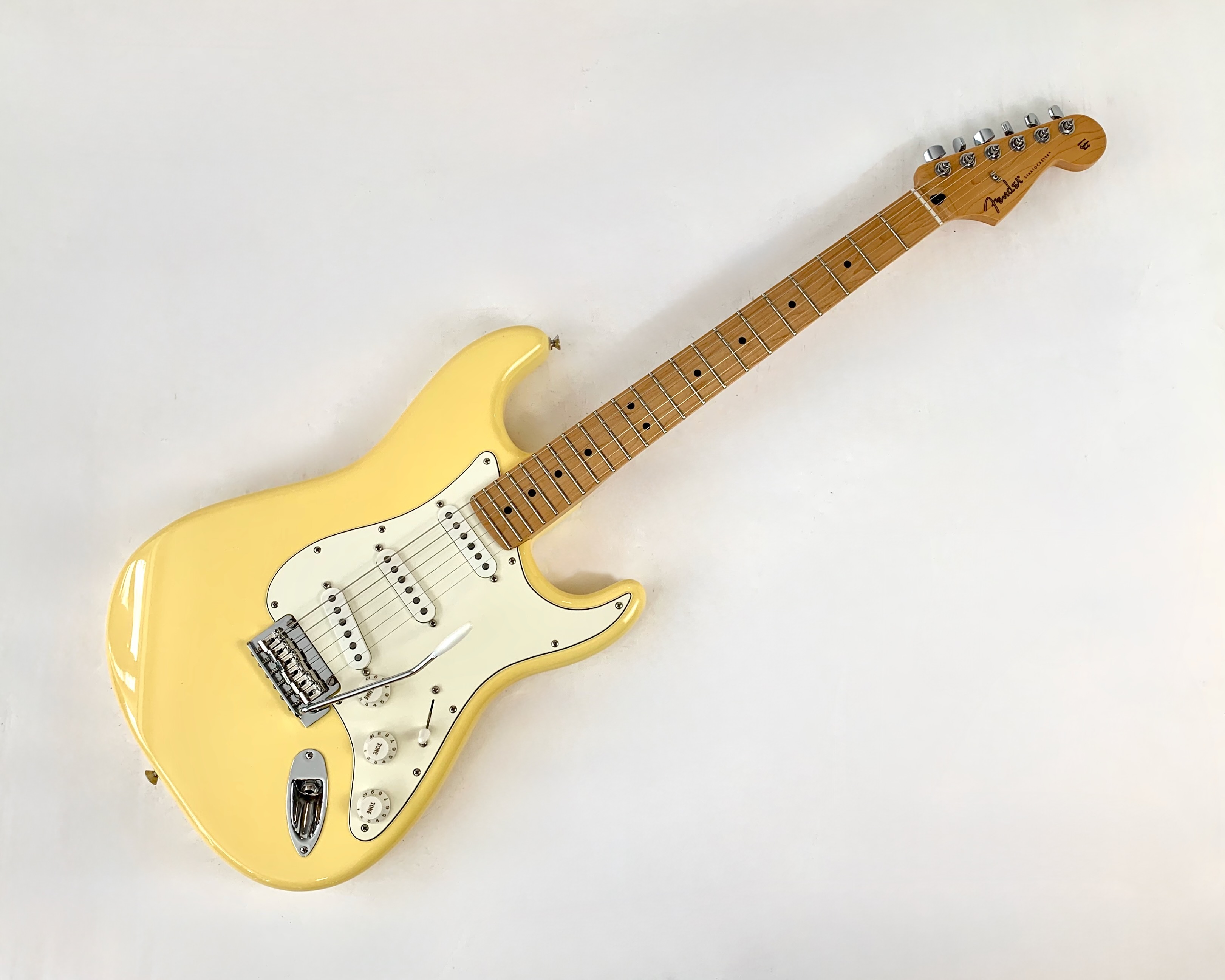Fender Stratocaster Player 2022 Buttercream
