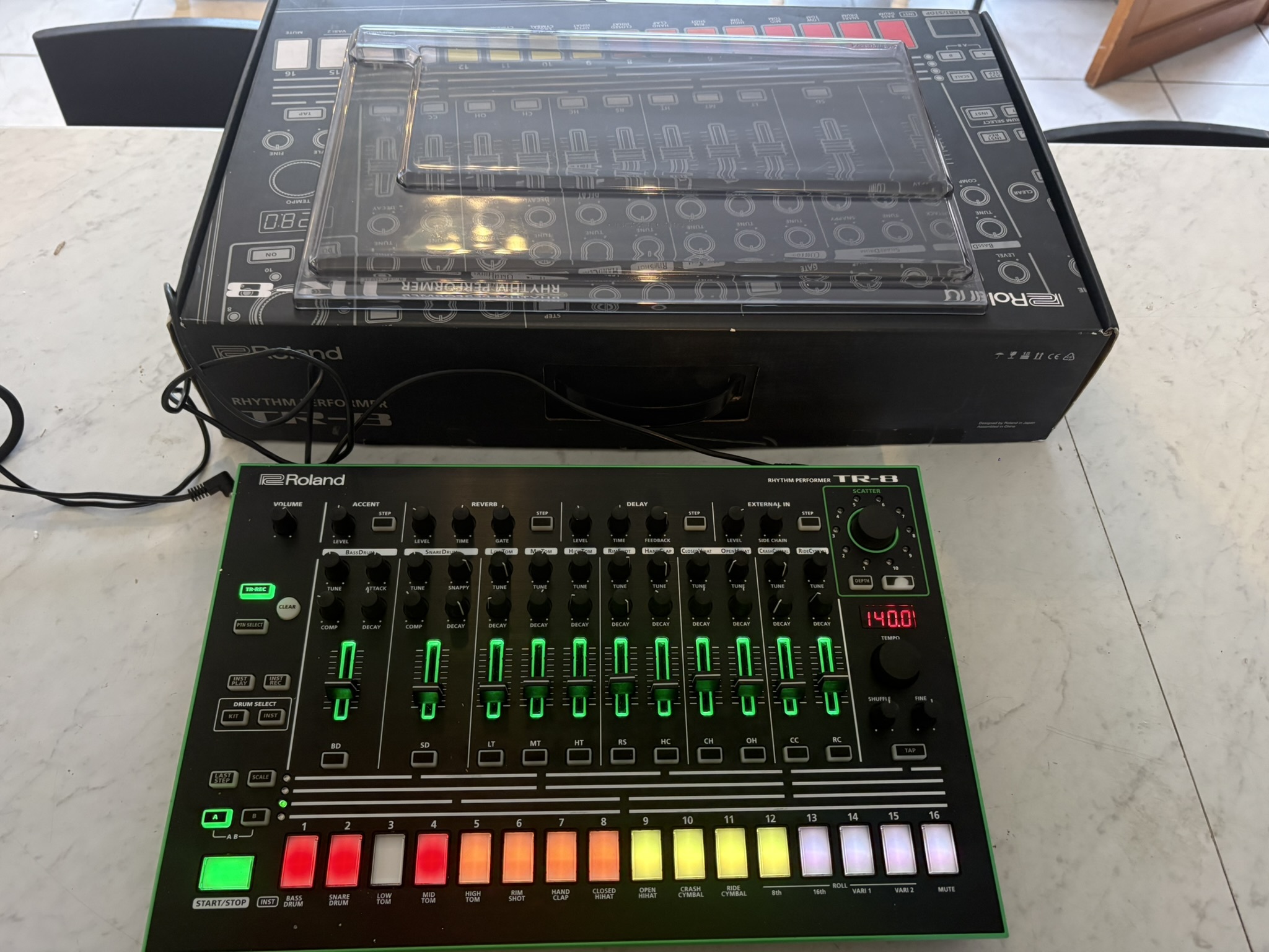Roland TR8 + 7x7 + decksaver