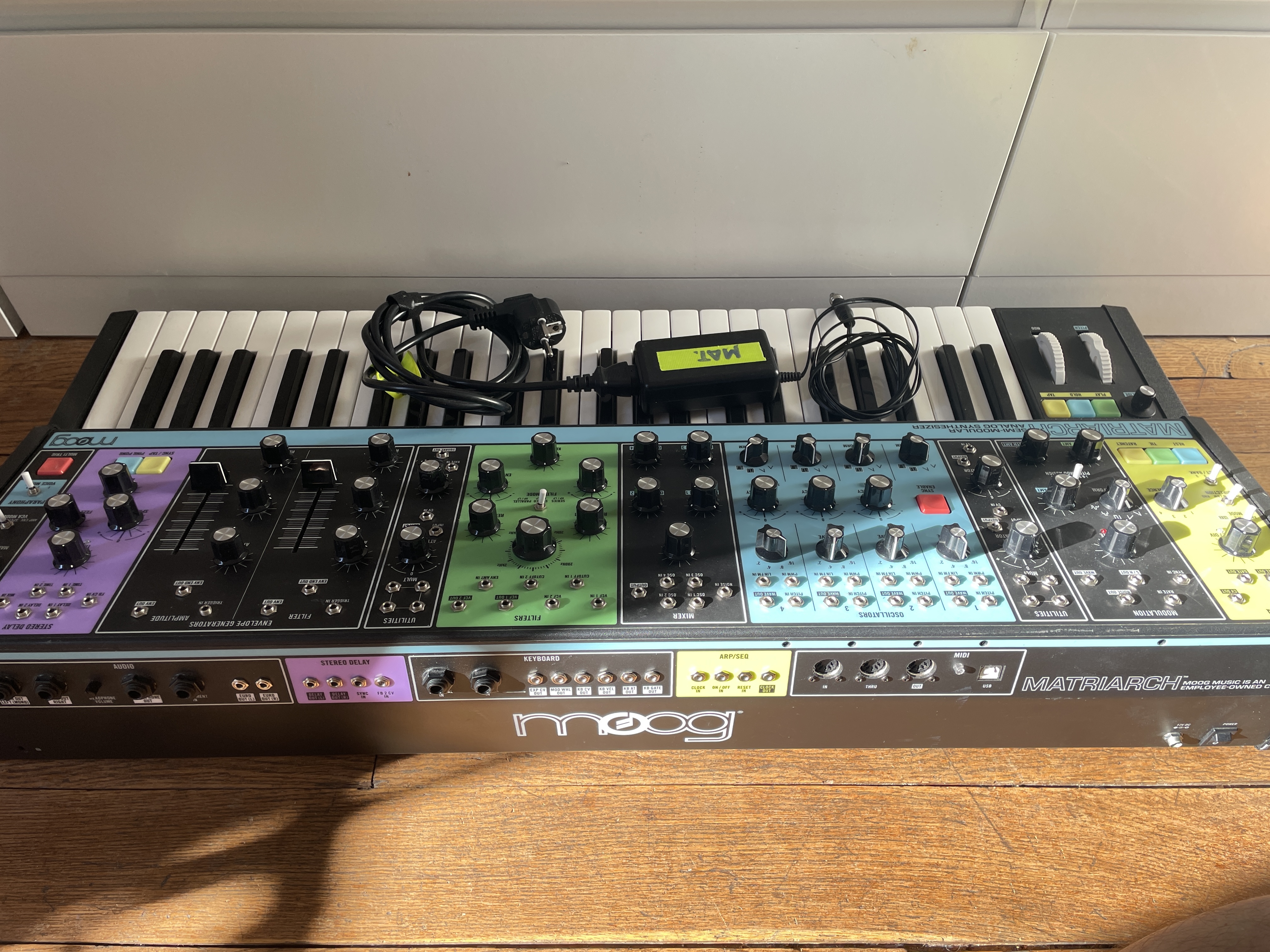 Moog Music Matriarch (20015)