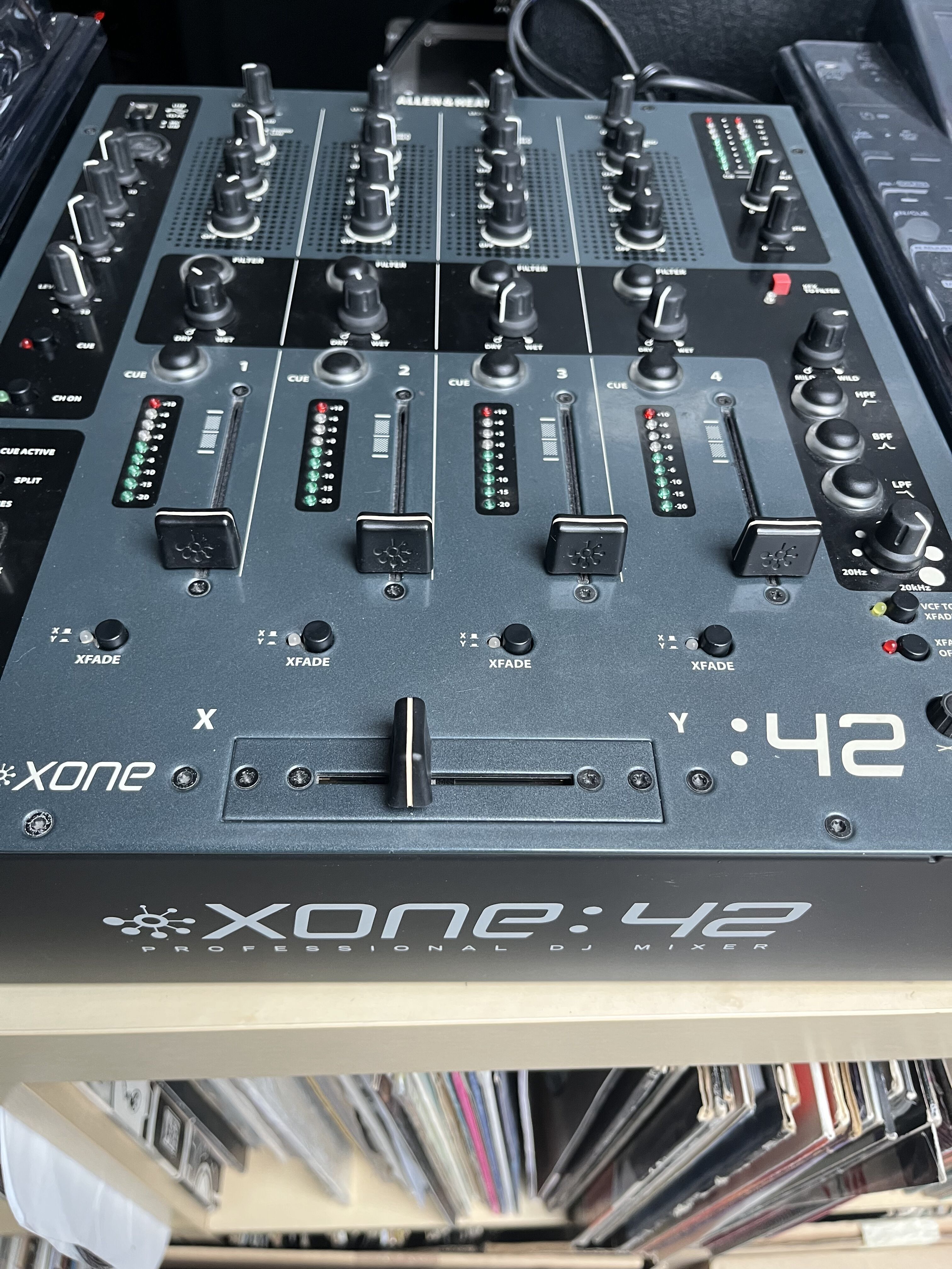 Vends Xone 42 TBE avec Decksaver