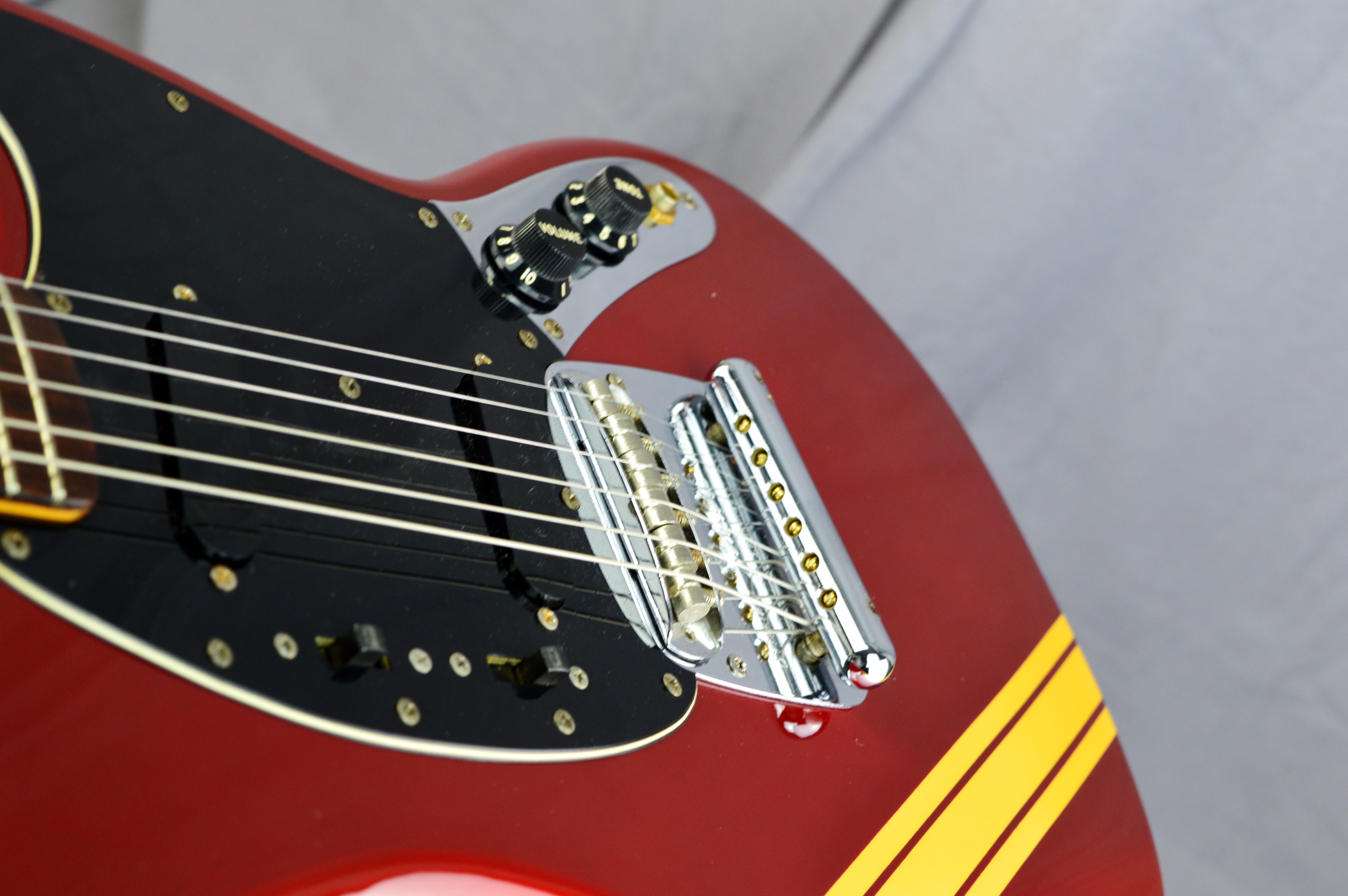 FENDER mustang racing competition MG 1977 usa (14)