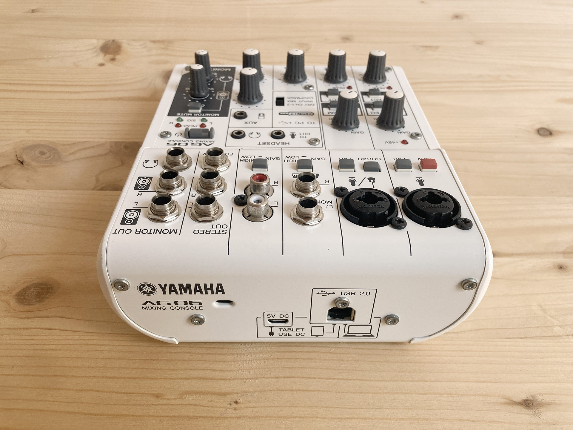 Yamaha AG06 9976