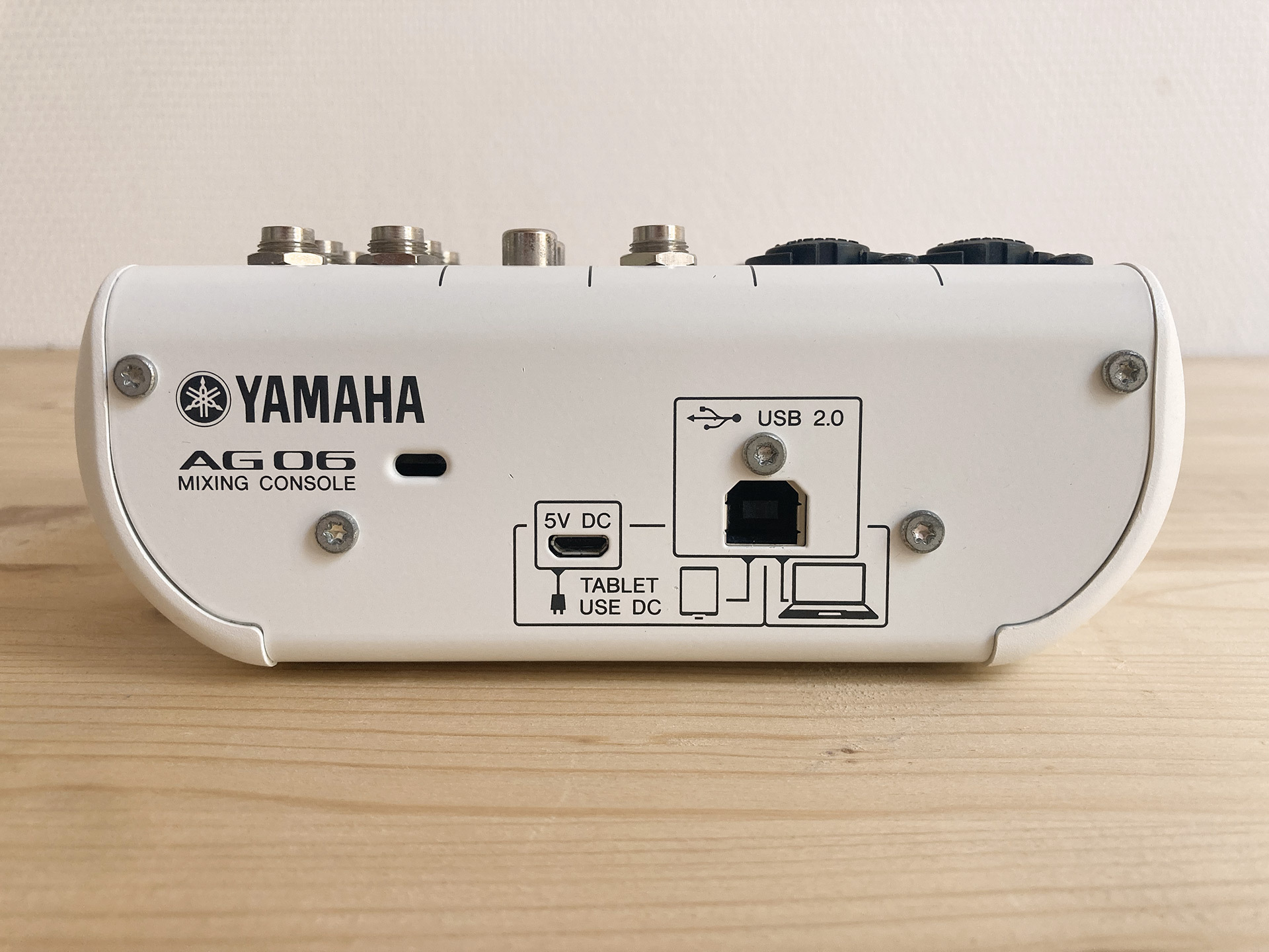 Yamaha AG06 9979