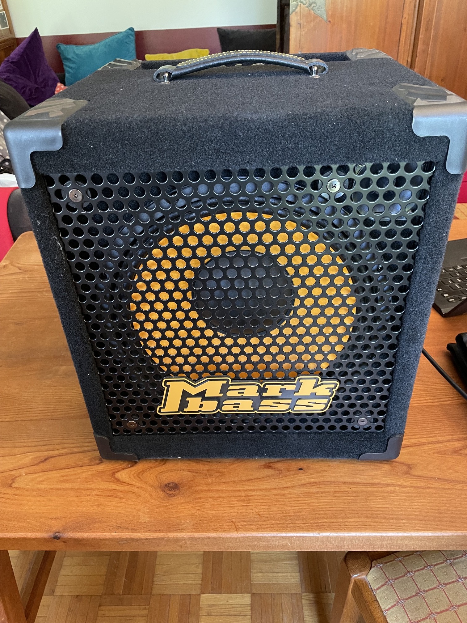 Vends ampli basse MARKBASS Combo head II + support 45°