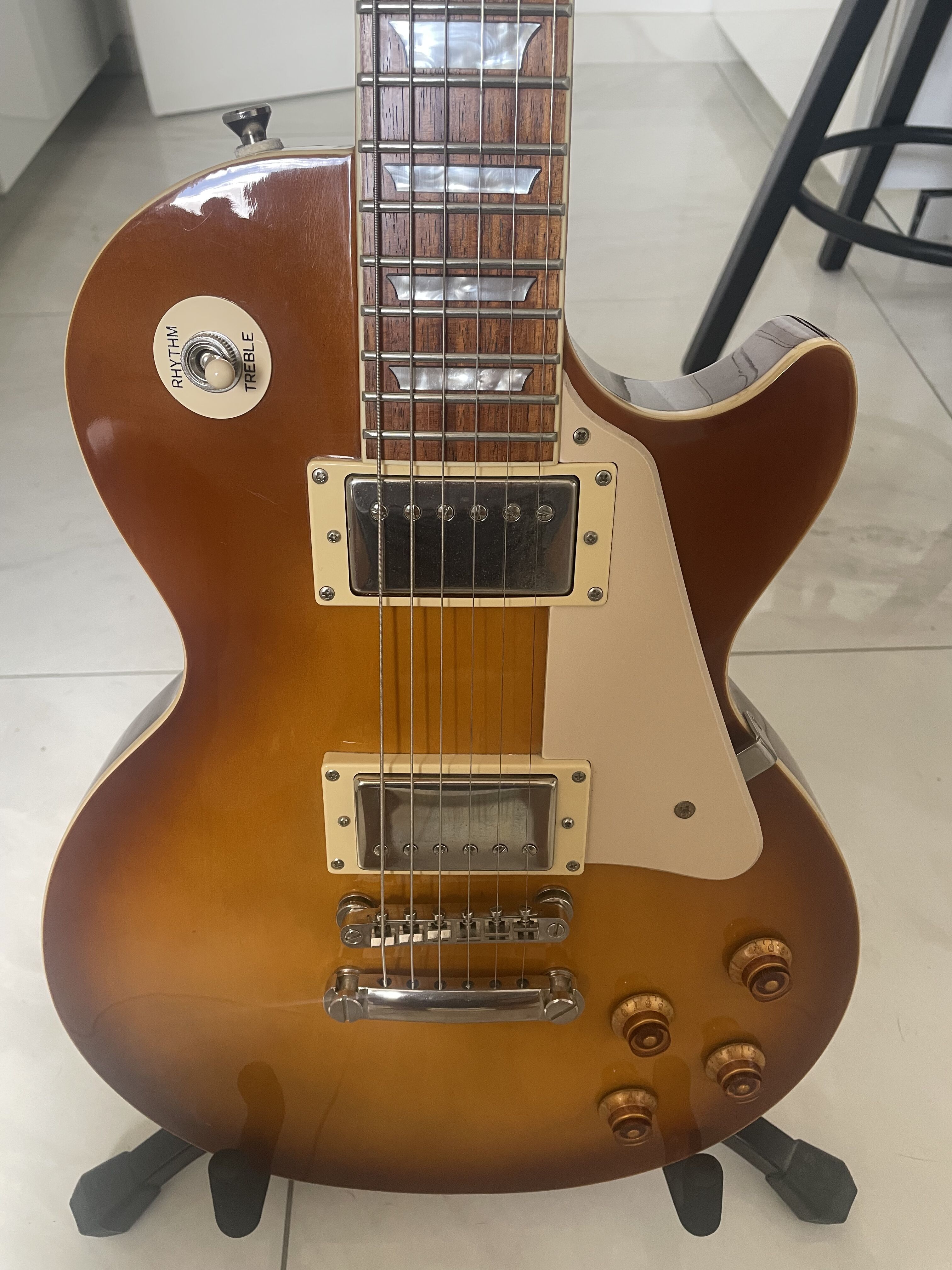 Epiphone Les Paul Standard Plain Top Honey Burst (2012) – État nickel + Housse & Sangle cuir