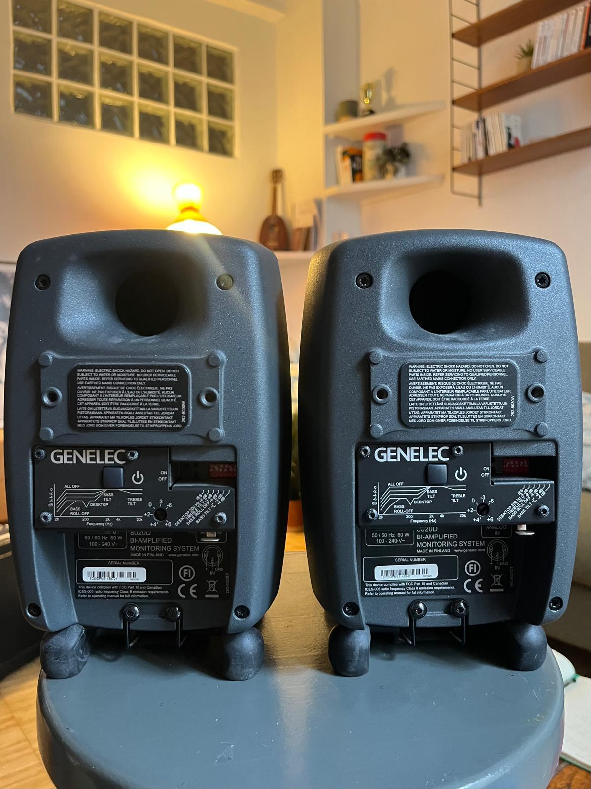 Vends Genelec 8020D
