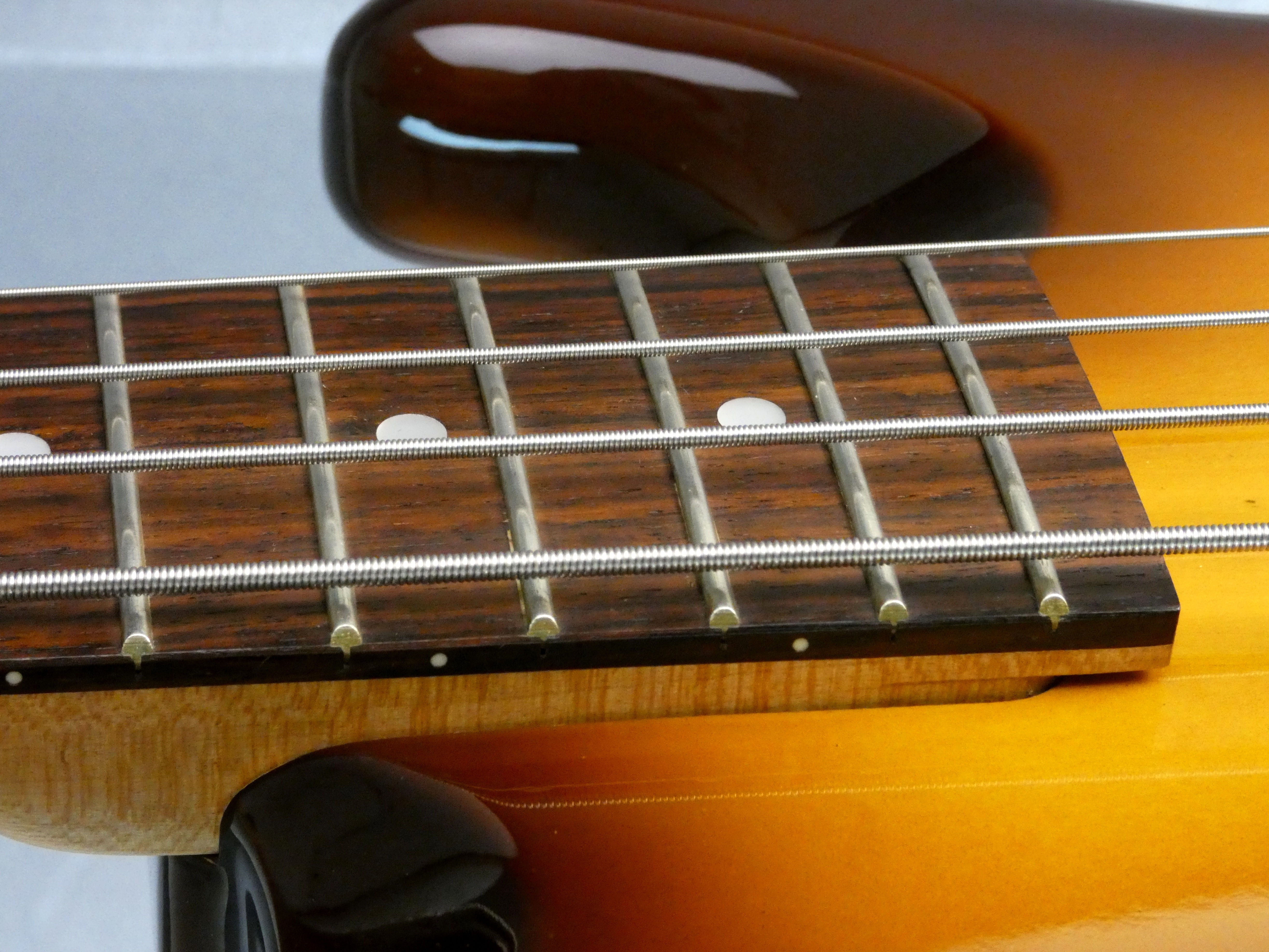 fender precision bass lyte deluxe violon burst 1993 japon japan (9)