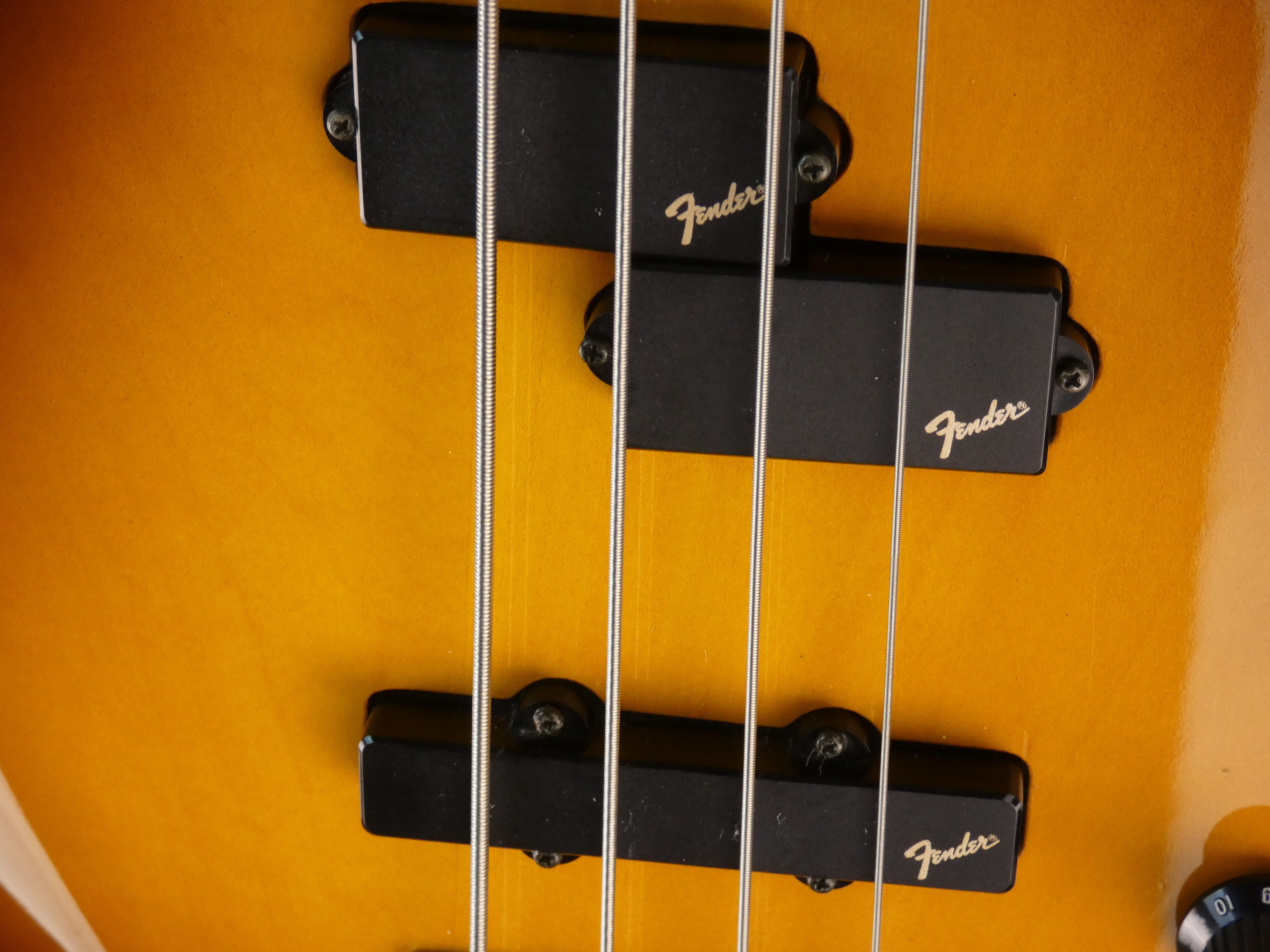 fender precision bass lyte deluxe violon burst 1993 japon japan (10)
