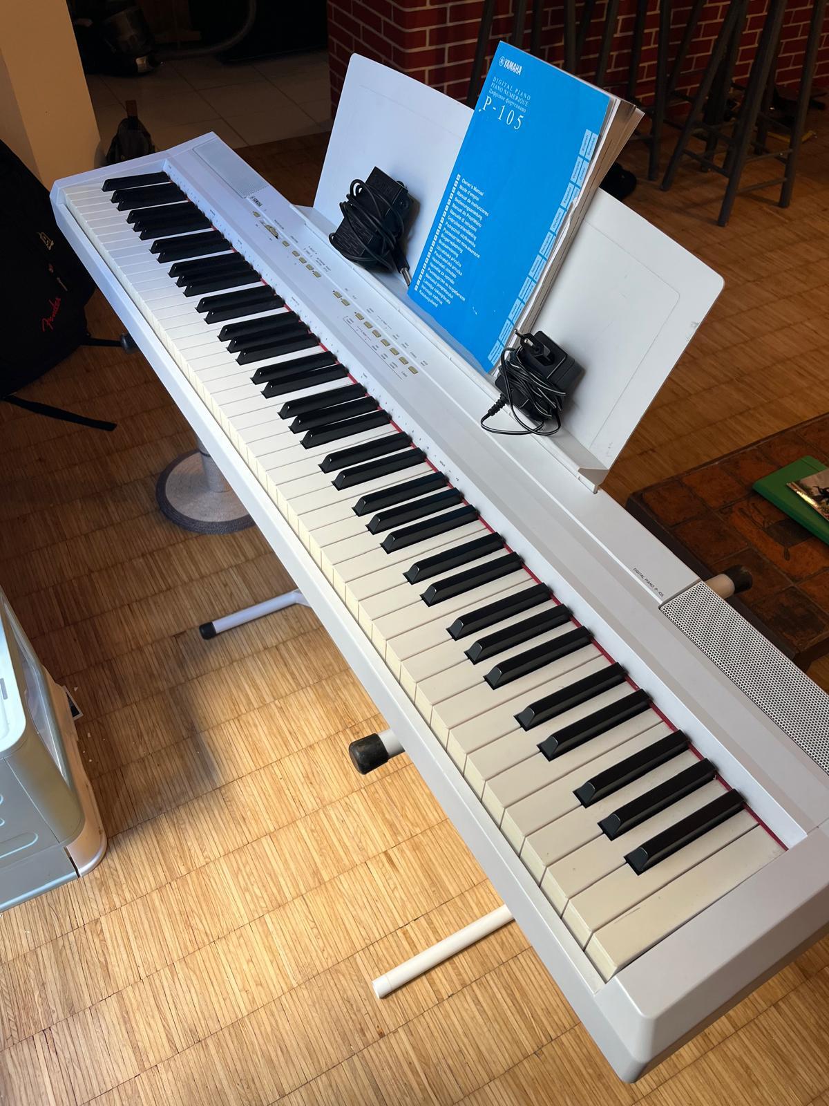 Vends piano Yamaha P-105