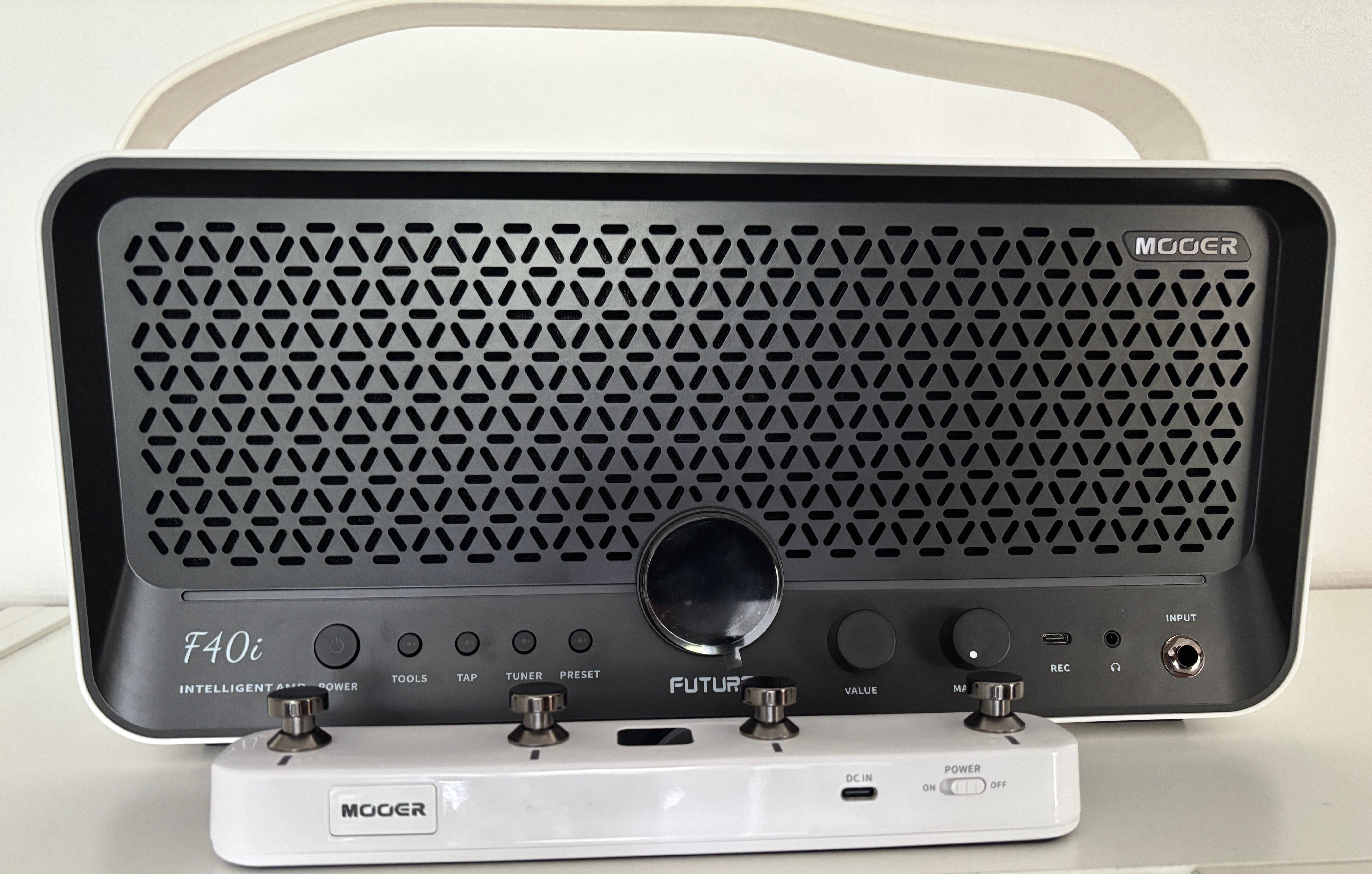 Vends ampli MOOER F40i + F4