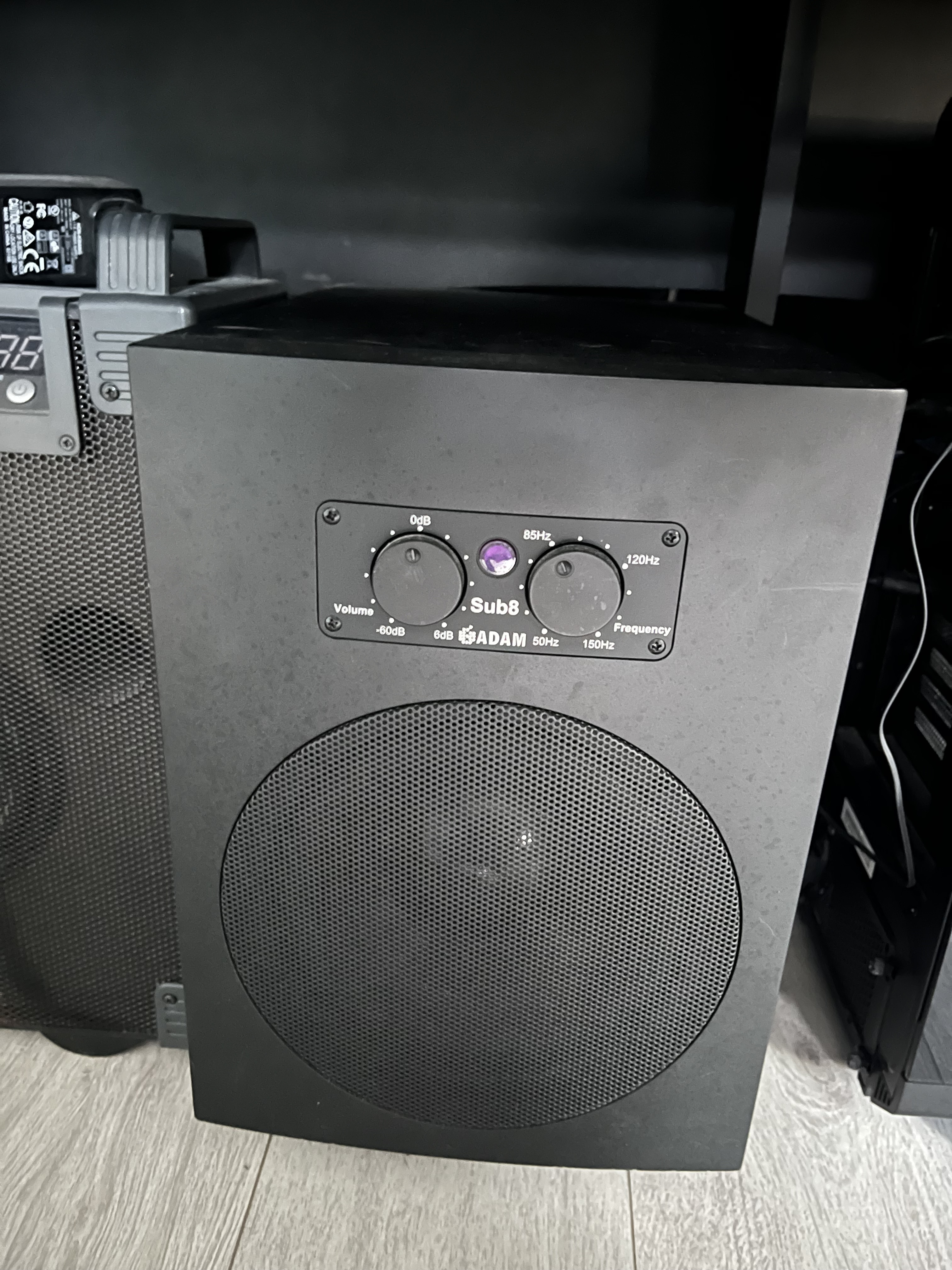 ADAM Audio Sub8