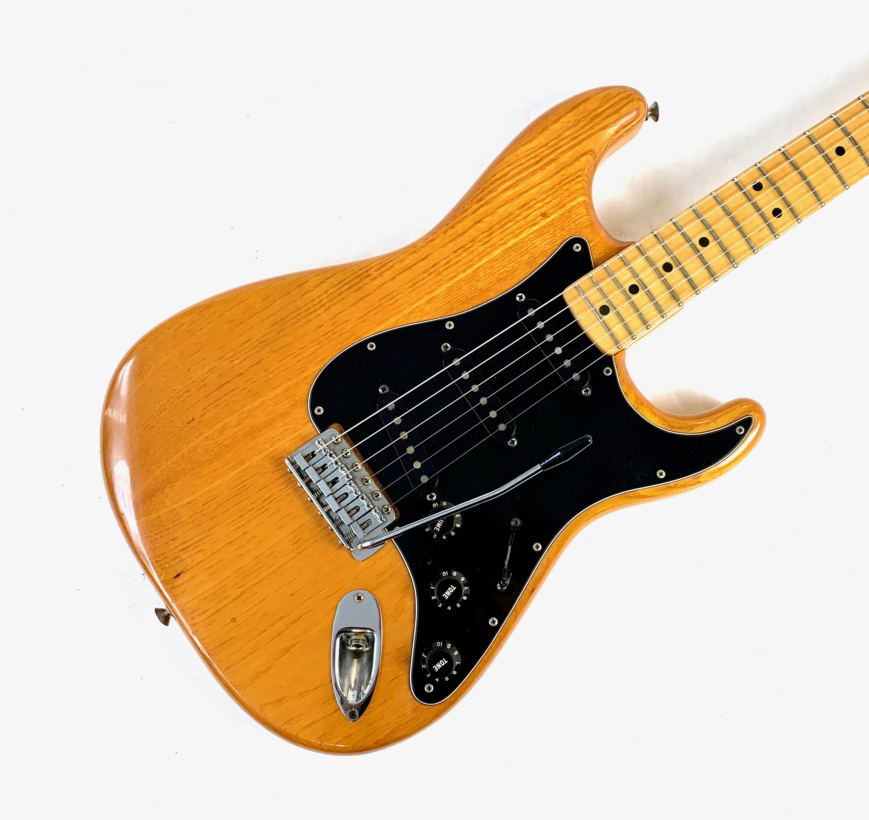 Fender Stratocaster (1965-1984) (68834)
