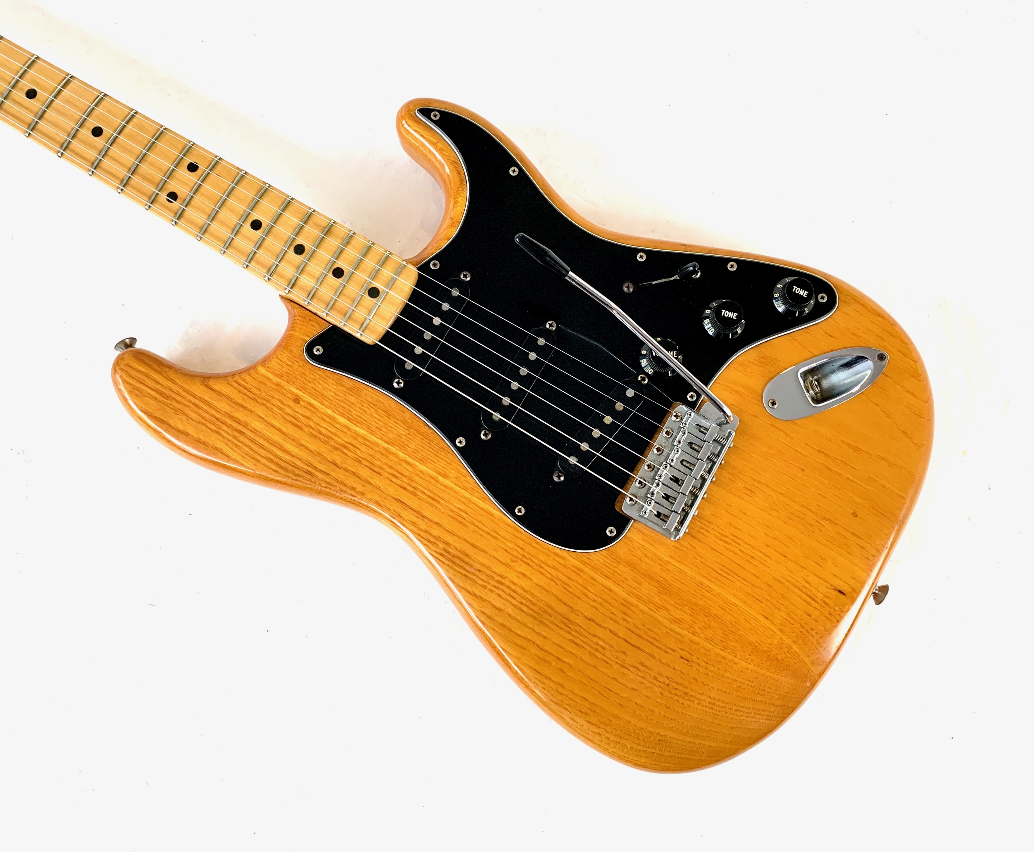 Fender Stratocaster (1965-1984) (82022)