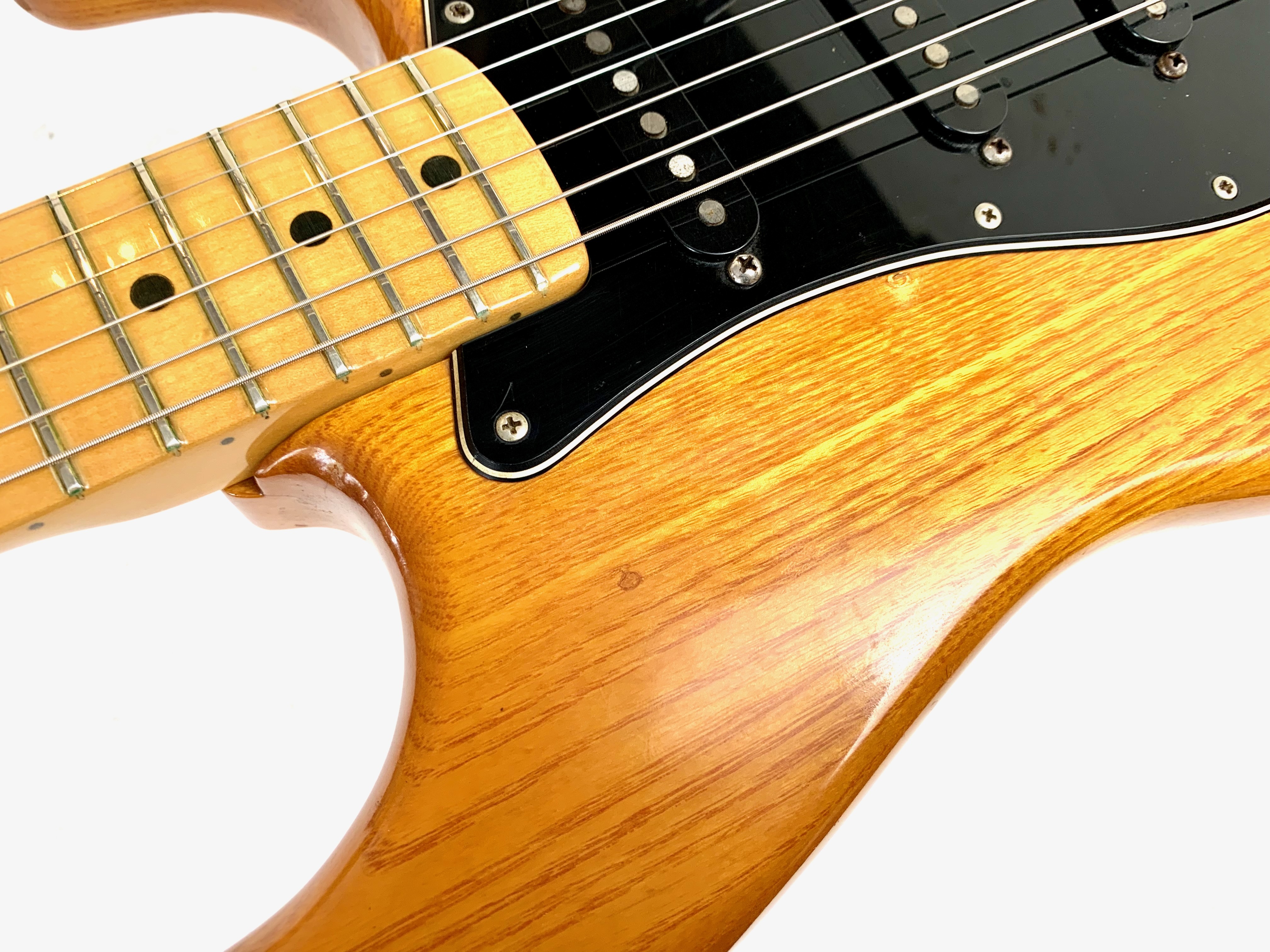 Fender Stratocaster (1965-1984) (75723)