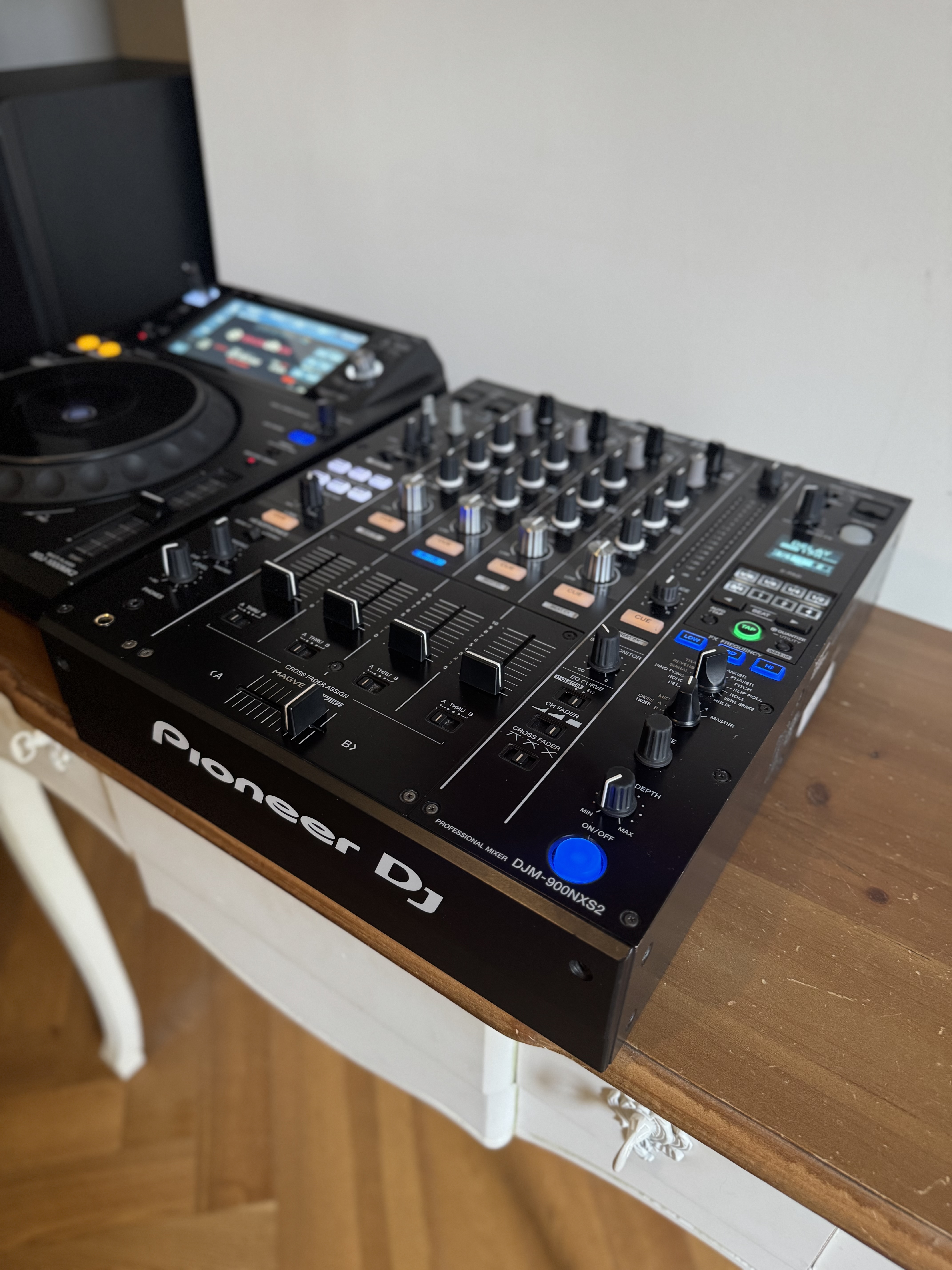 Vends table Pioneer DJM 900 nxs2 & son flight case