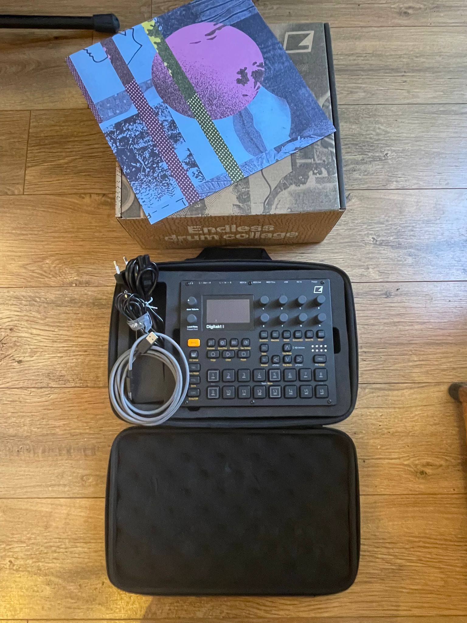 Vends Digitakt 2 + case